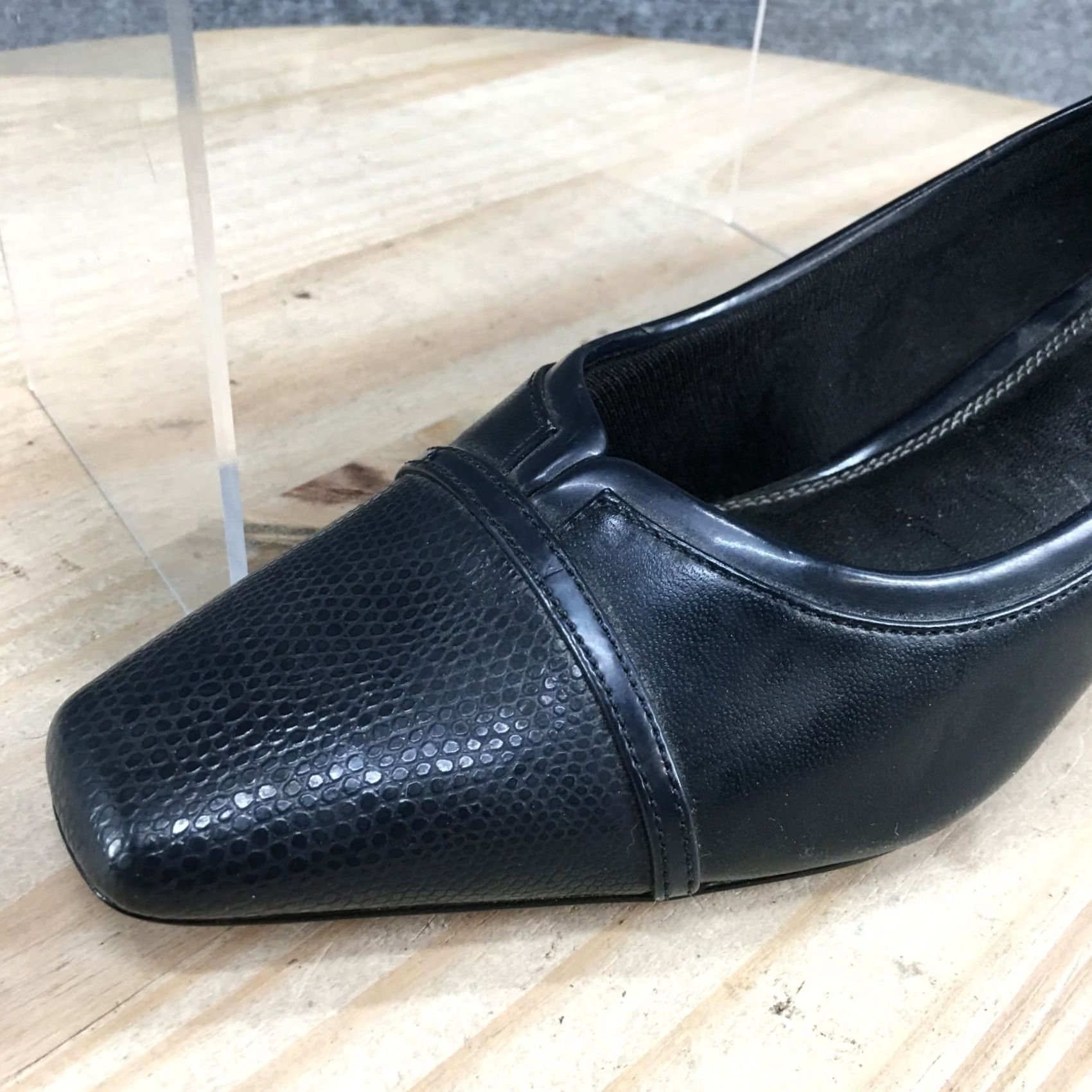 Vintage LifeStride Cap Womens Blue Heels Jermaine Slip Toe Pumps Faux Leather Size ONE SIZE - 4 Thumbnail