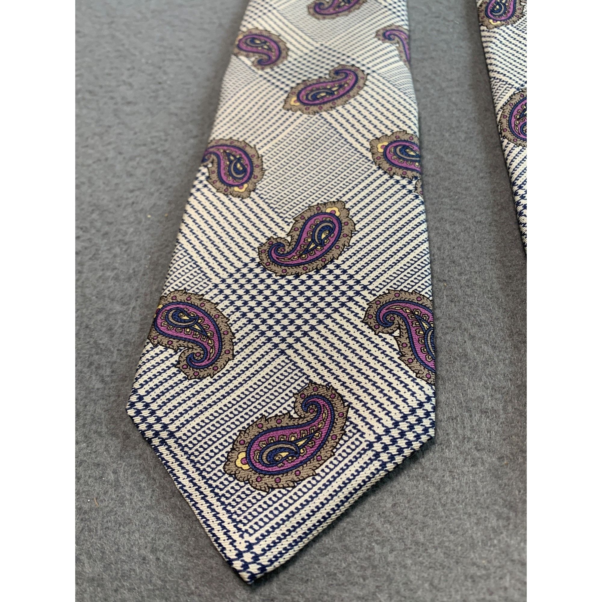 Other Mens Wimbledon Racquet Club Paisley Silk Necktie Tie Size ONE SIZE - 2 Thumbnail