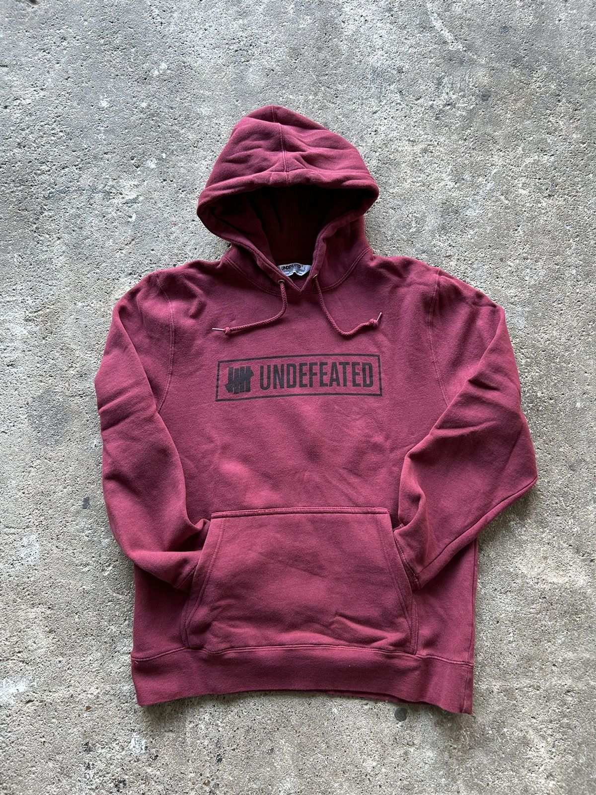 Undefeated y2k Undefeated spell out hoodie Size US L / EU 52-54 / 3 - 1 Thumbnail