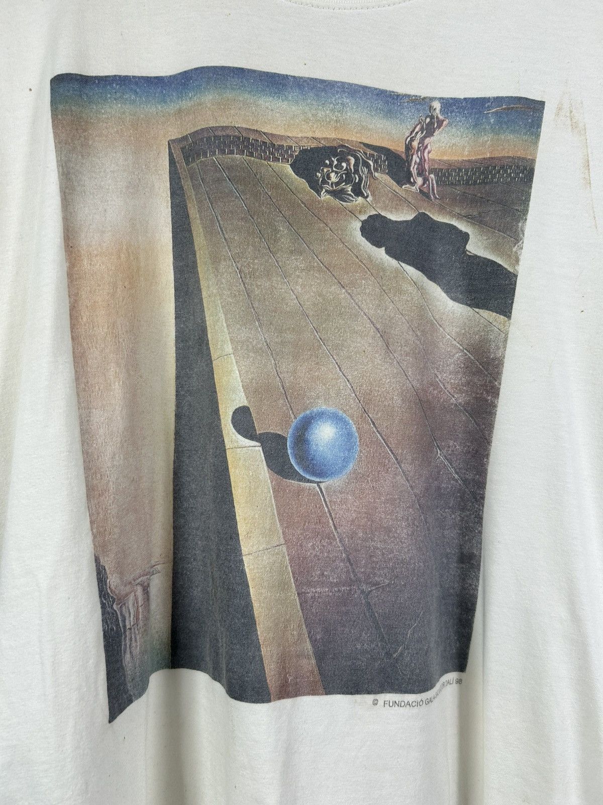 Arts & Science Rare Vintage 1998 Salvador Dali Vertigo Art T-Shirt Size L Size US L / EU 52-54 / 3 - 2 Thumbnail