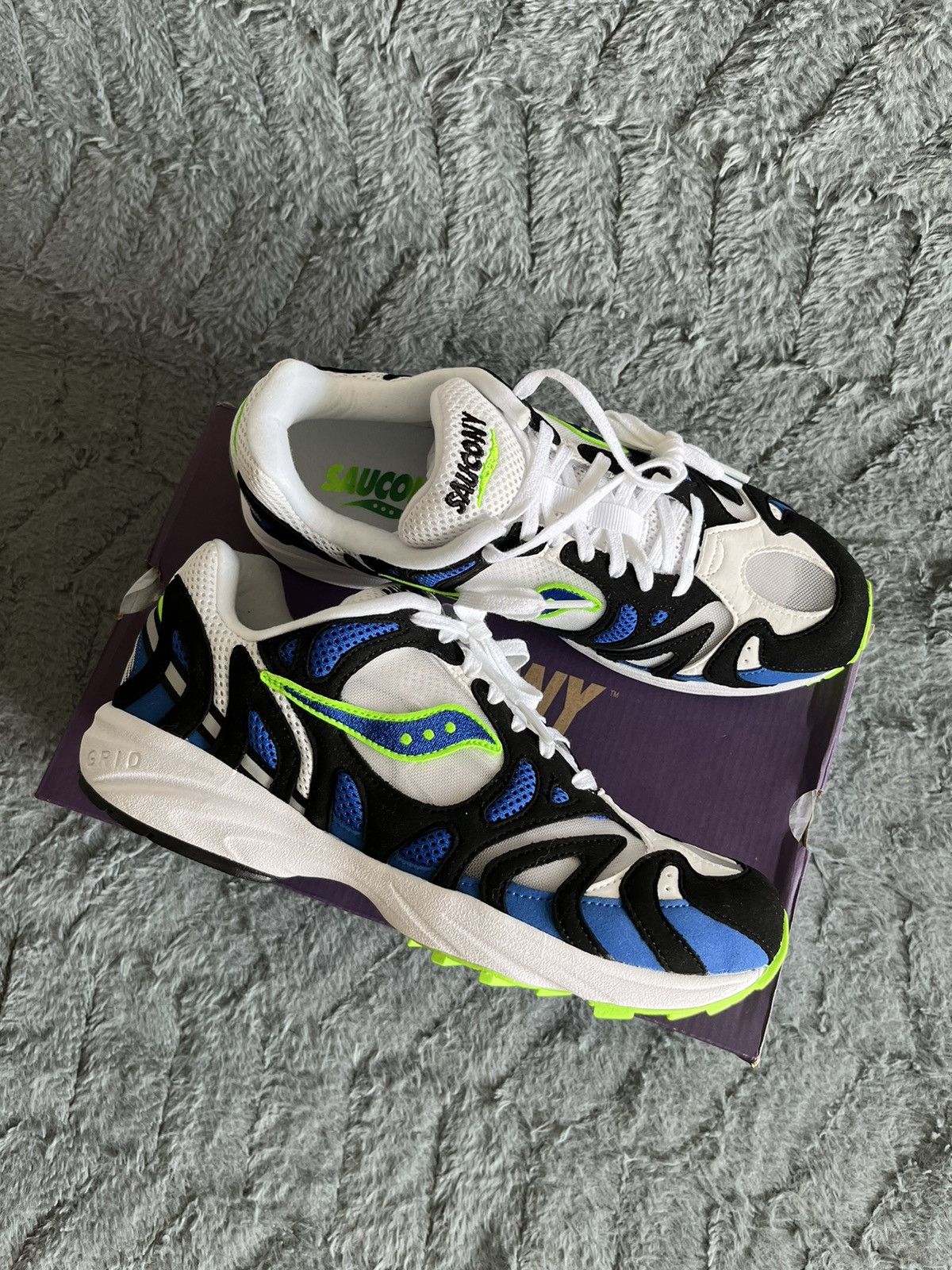 image of Saucony Azura Grid 2000 Lime White Y2K Vintage Men’S 8 Shoes in Navy Black White, Men's (Size 9)
