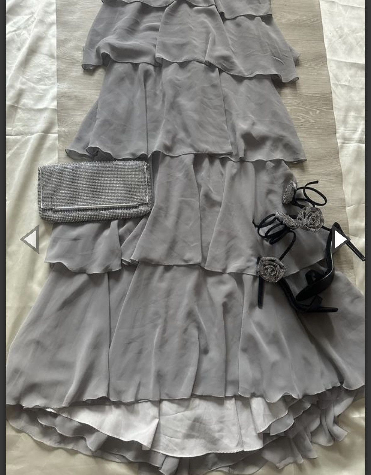 Badgley Mischka very beautiful dress with a train and cups Size XS / US 0-2 / IT 36-38 - 7 Thumbnail