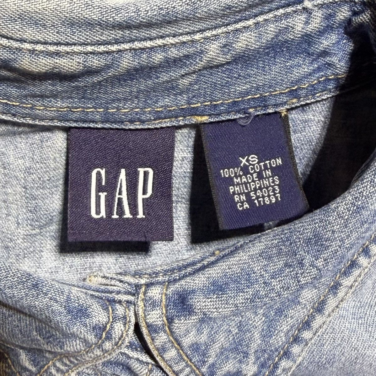 Gap GAP Pearl Snap Denim Button Down Shirt Western Ombre XS Size XS / US 0-2 / IT 36-38 - 4 Thumbnail