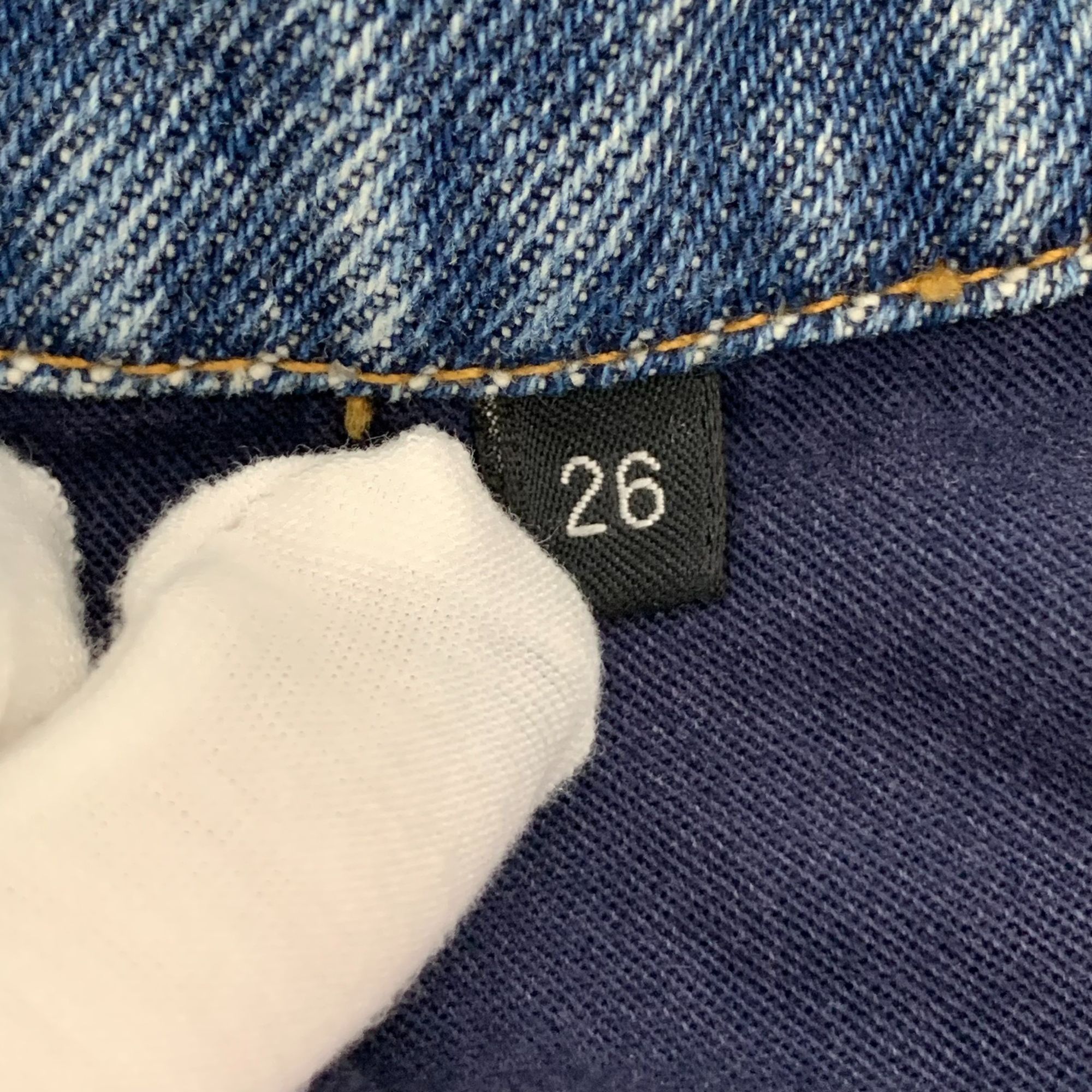 Valentino X9196 Valentino Womens Blue Denim Shorts With Heart & Logo P Size 26" / US 2 / IT 38 - 6 Thumbnail