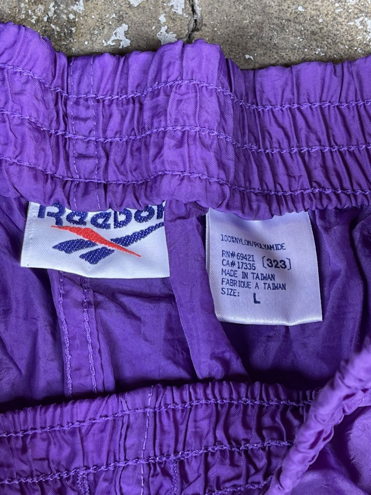 Reebok Vintage 90s Reebok Nylon Purple Tonal Shorts Size US 32 / EU 48 - 3 Thumbnail