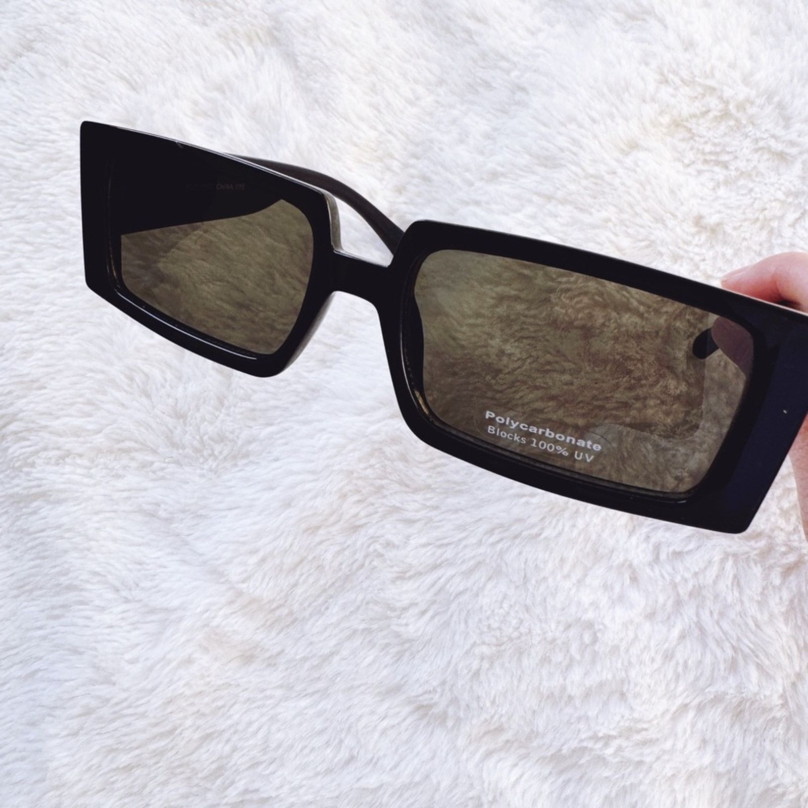 Other Aaron Black w/ Green Tint Rectangular Sunglasses Size ONE SIZE - 7 Thumbnail