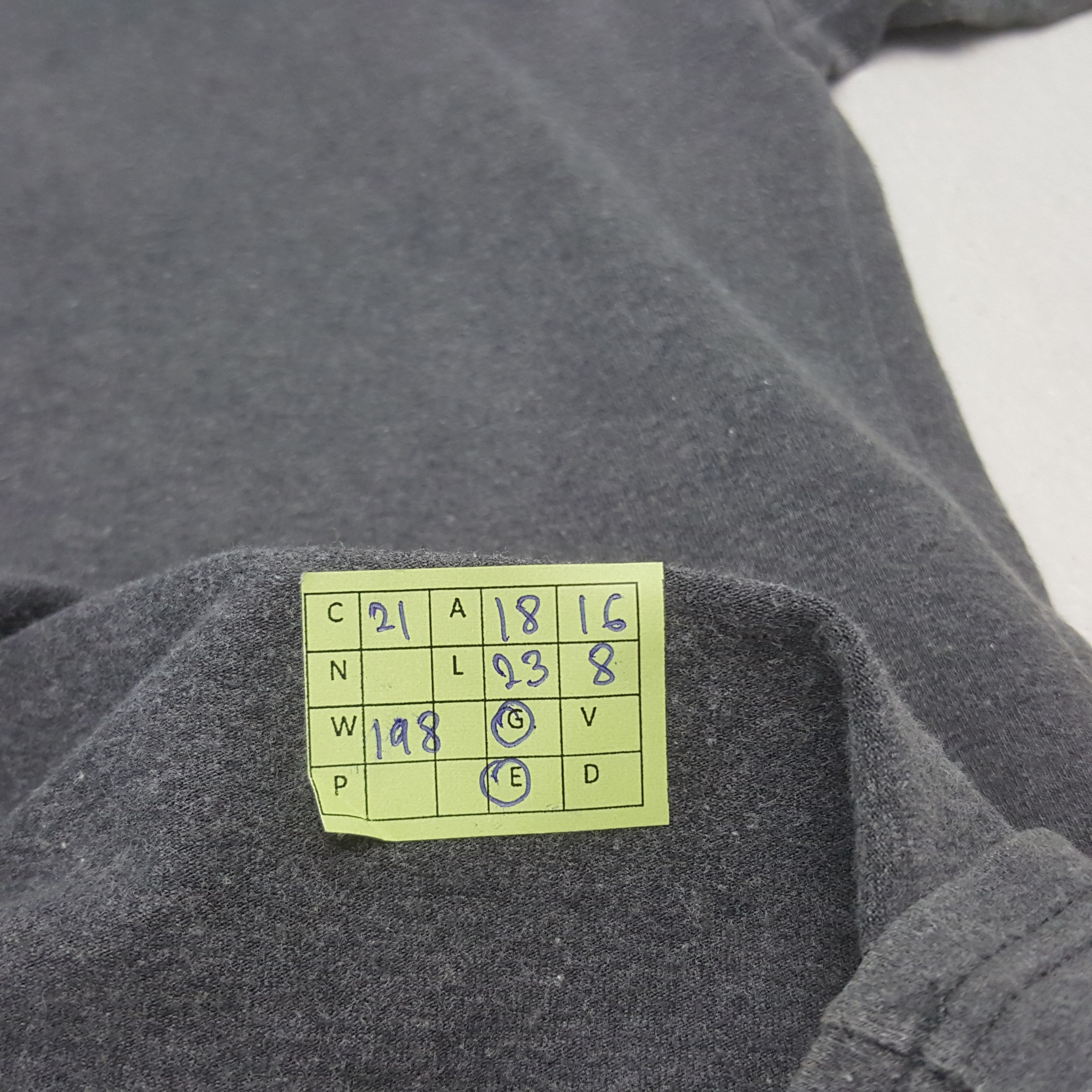 Prada Vintage Prada Milano Luxury Brand Plain Luxury Tshirt RR21 Size S / US 4 / IT 40 - 6 Thumbnail