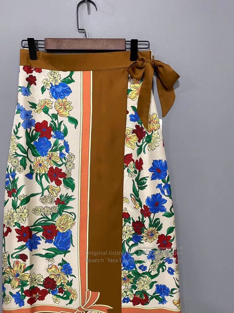 Gucci Gucci Holiday Series Silk Floral Long Skirt Size 24" / US 00 / IT 34 - 2 Thumbnail