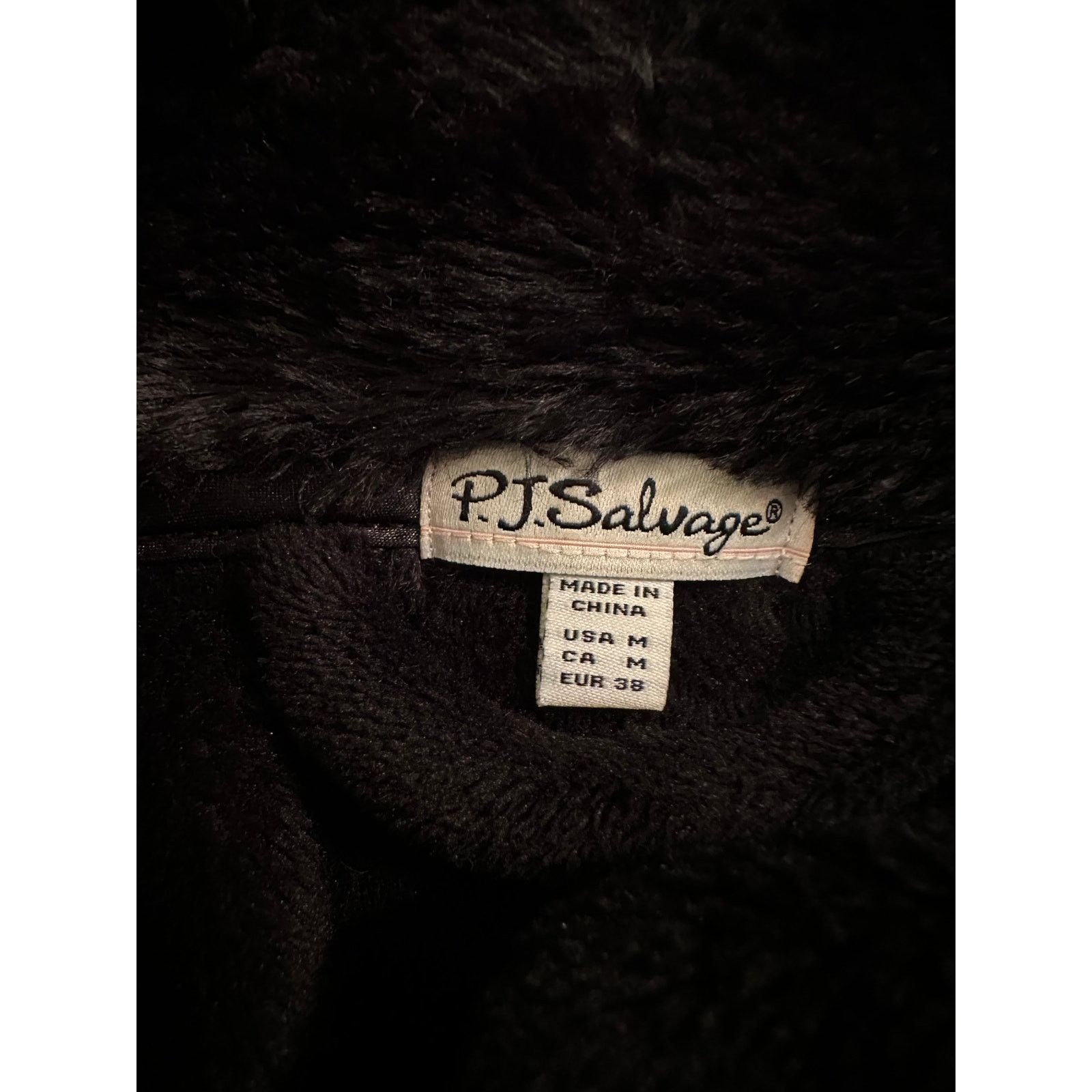 Other NWOT P.J. SALVAGE BLACK PLUSH FAUX FUR ROBE W/ PEARLS Size ONE SIZE - 4 Thumbnail