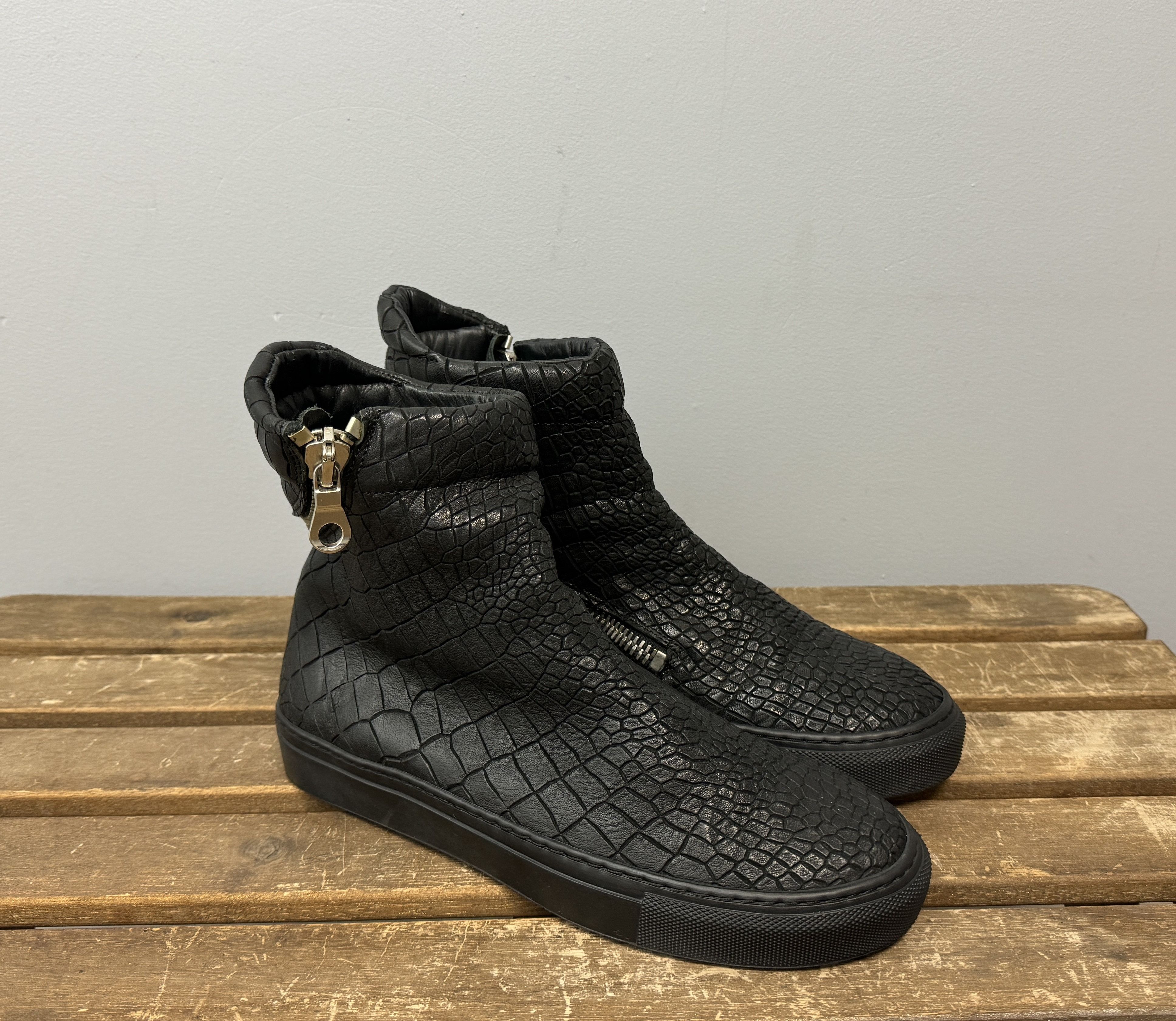 The Last Conspiracy The Last Conspiracy Spiral Zip Leather Boots Size 37 US 7 Size US 7 / IT 37 - 3 Thumbnail