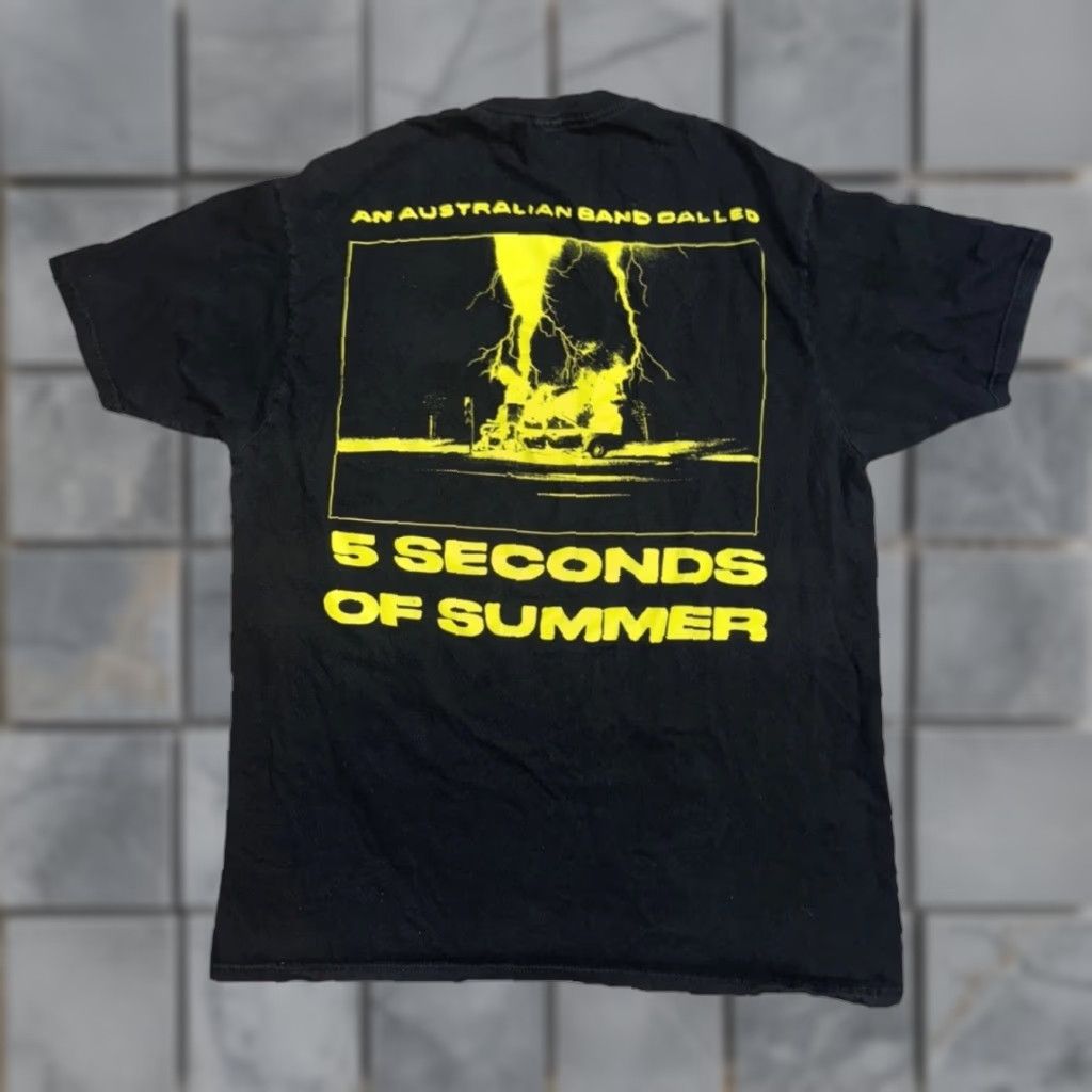 Vintage VINTAGE 5 Seconds of Summer Band Tee T-Shirt Graphic Print Crew Neck Short Sleeve Cotton Mens L Yellow Black Lighting 90s Concert Rock Emo Y2K Size US L / EU 52-54 / 3 - 1 Thumbnail