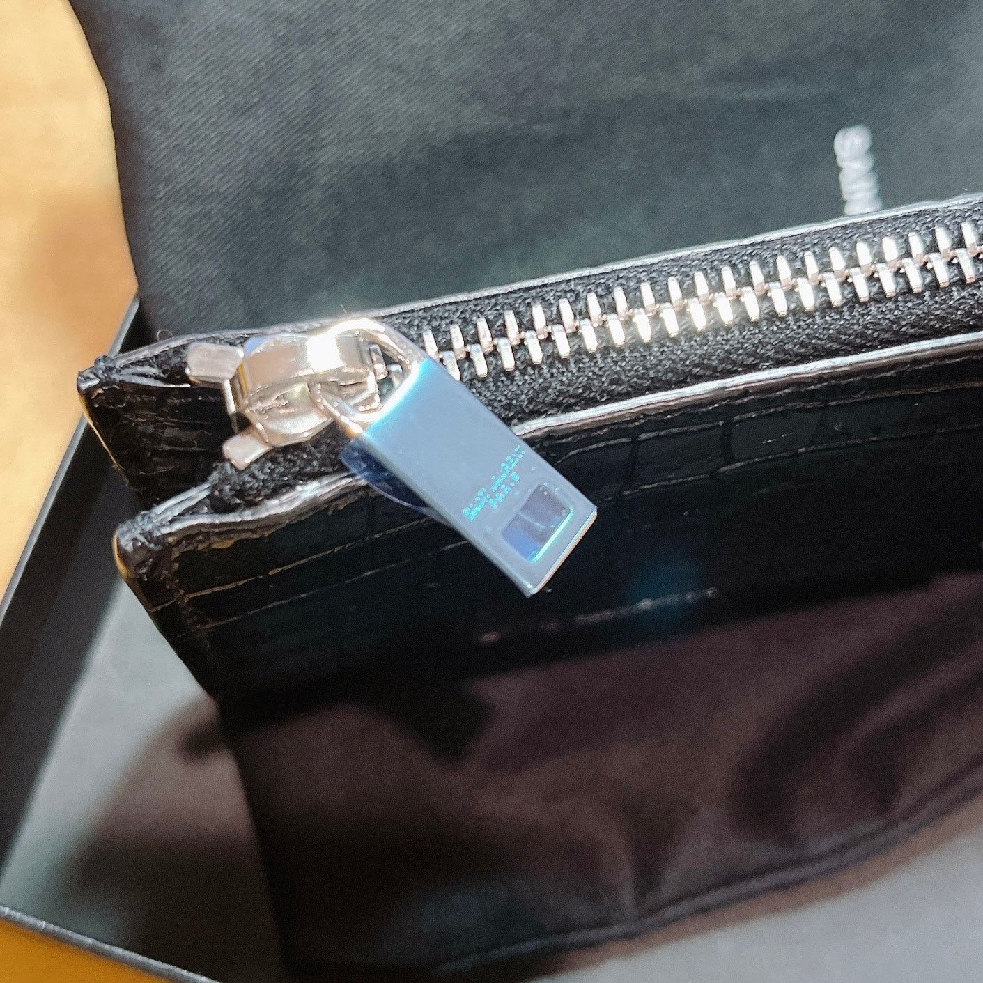 Saint Laurent Paris Saint Laurent Fragments Croc Effect Zip Card/Coin Case Size ONE SIZE - 4 Thumbnail