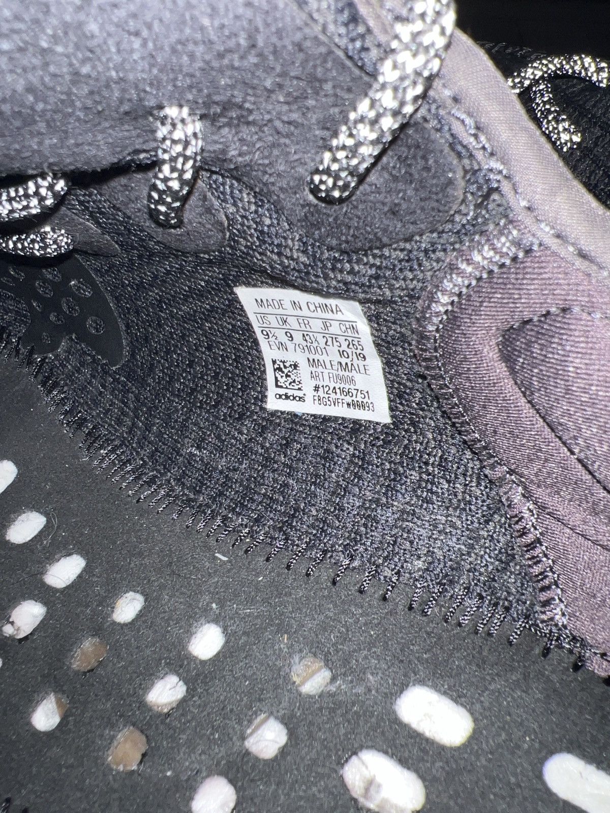 Adidas Yeezy Boost 350 V2 Black (Non - Reflective) Size US 9.5 / EU 42-43 - 7 Thumbnail