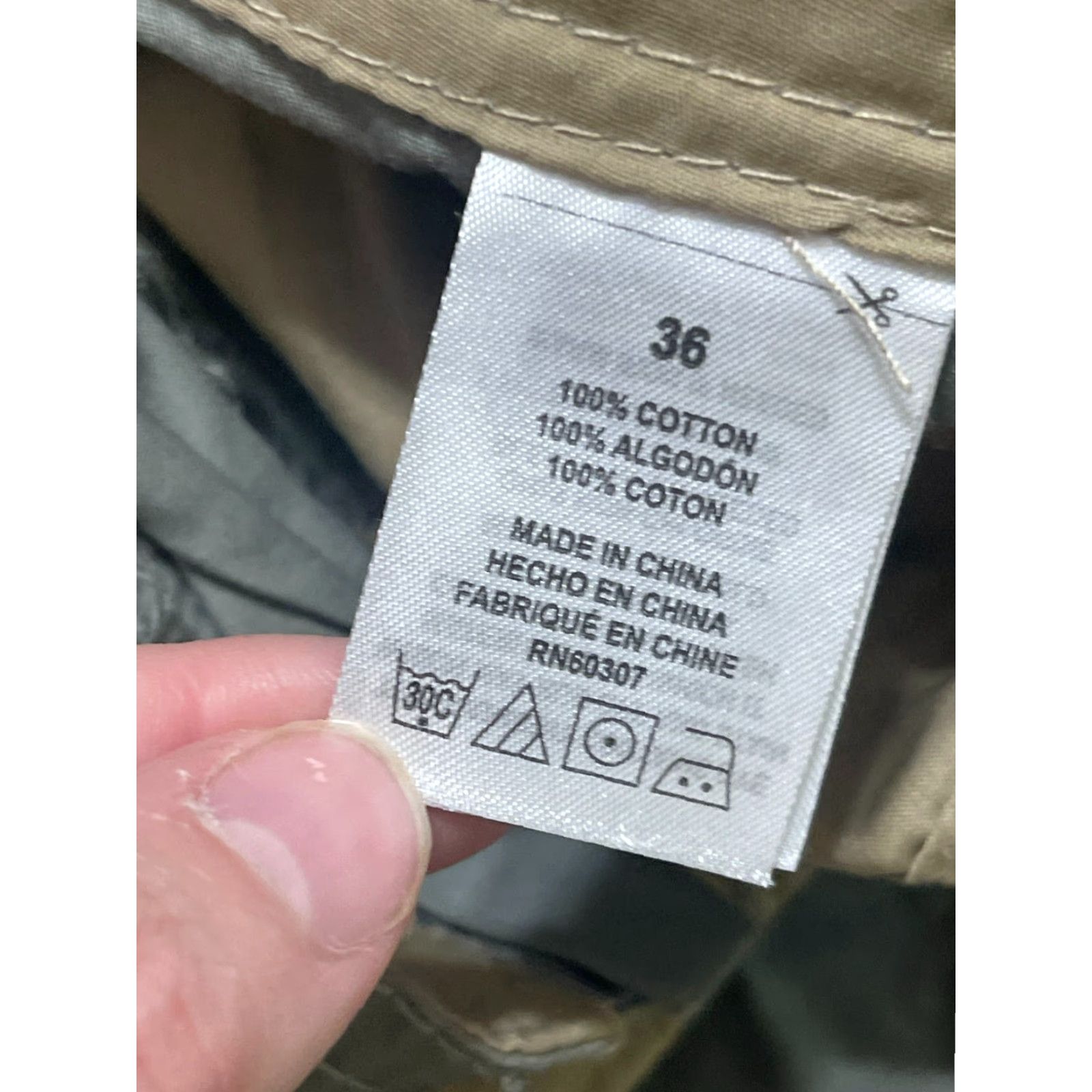 Vintage Unionbay Cargo Shorts Men's 36 Gray Pockets Casual Cargo Shorts, Regular Fit, Inseam 14in, Gray, UnionBay Size US 36 / EU 52 - 6 Thumbnail