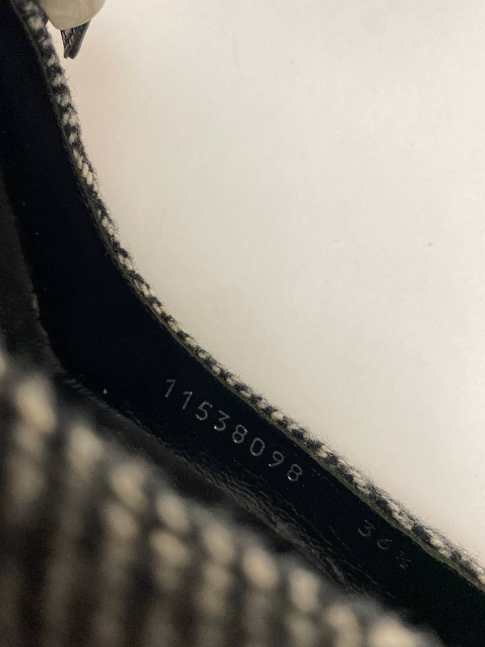 Burberry Burberry Nova Logo Black Pump Wool High Heels Shoes Vintage Size US 6.5 / IT 36.5 - 11 Thumbnail