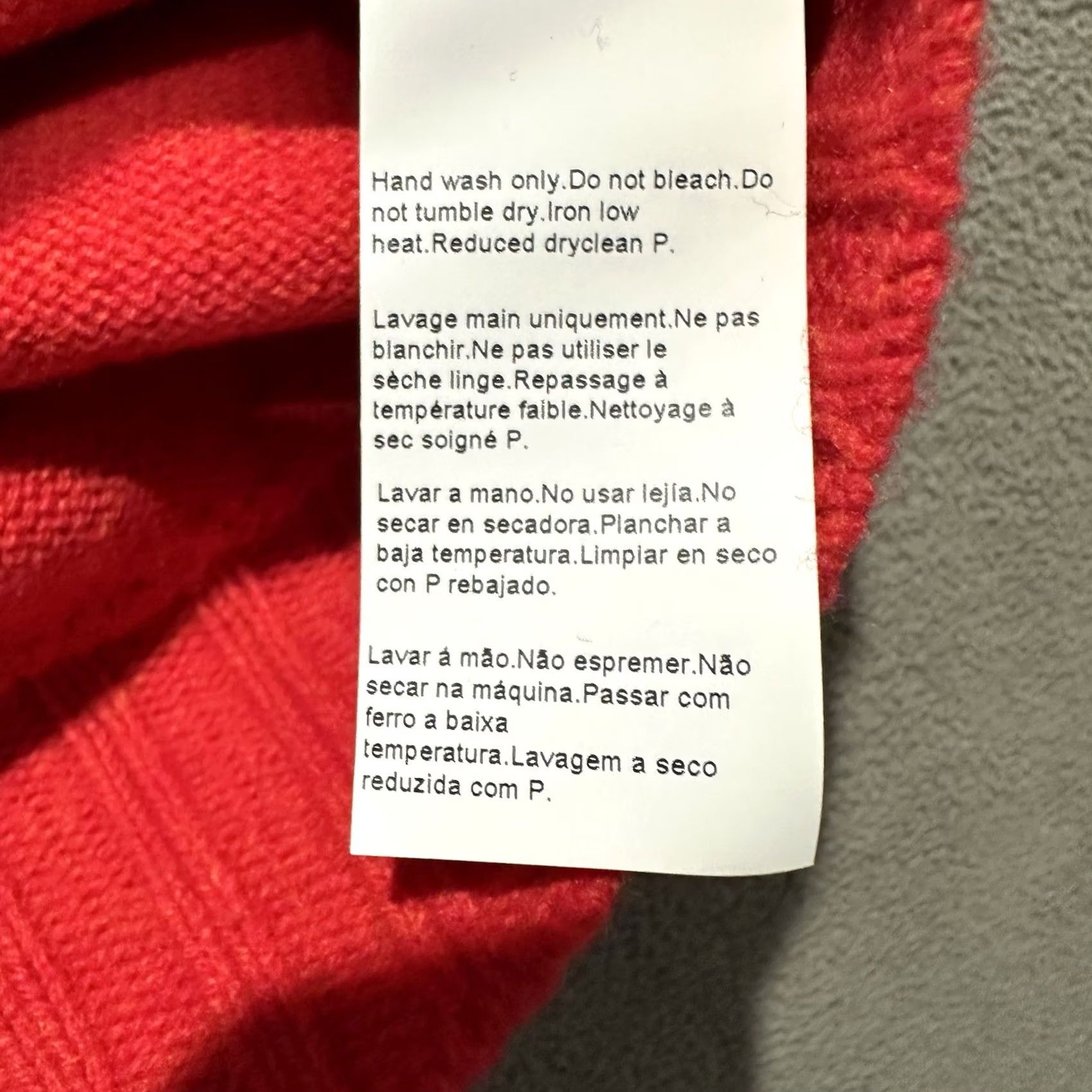 Hugo Boss HUGO BOSS Sweater Mens S Red Virgin Wool Crew Neck Knit Inside Out Seam Size US S / EU 44-46 / 1 - 7 Thumbnail