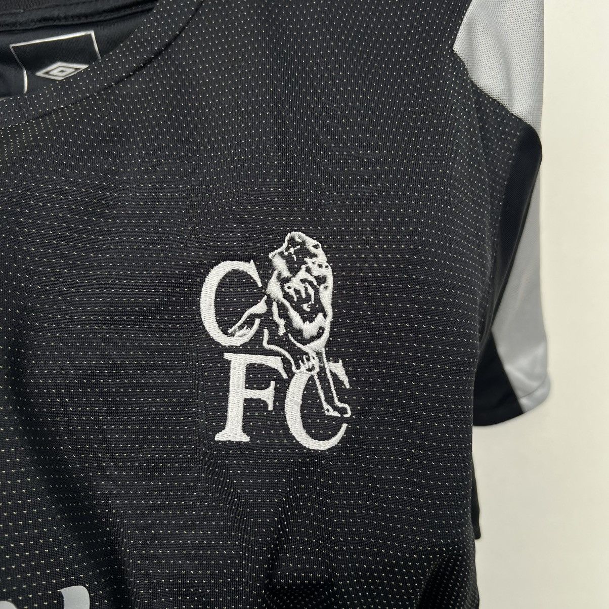 Chelsea Soccer CHELSEA 2004 2005 SHIRT JERSEY UMBRO Terry Size US M / EU 48-50 / 2 - 6 Thumbnail