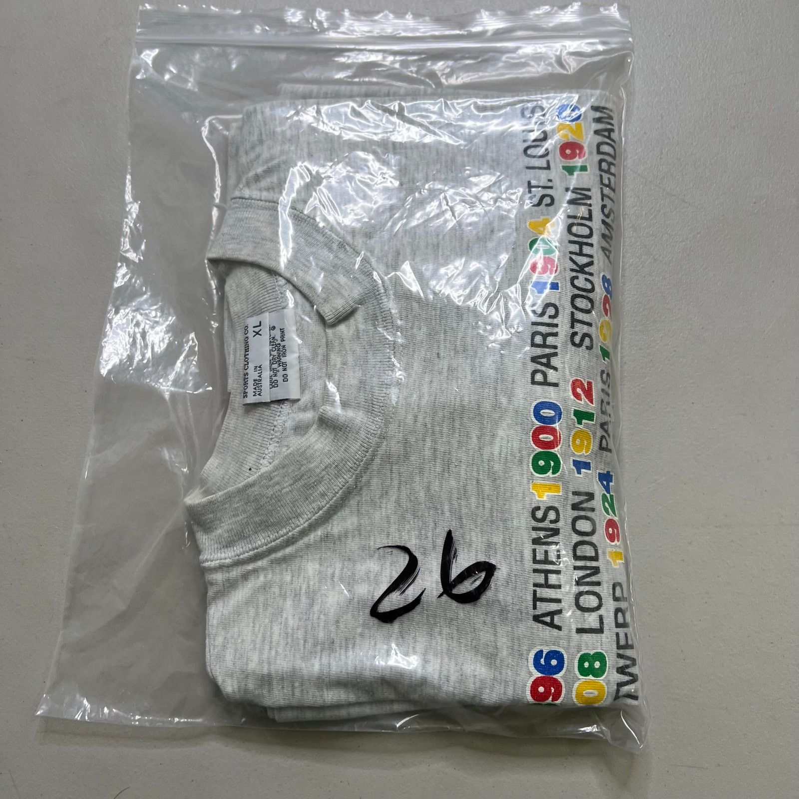 Vintage Vintage Sydney 2000 Olympics T-Shirt XL Made Australia ISC Size US XL / EU 56 / 4 - 13 Thumbnail