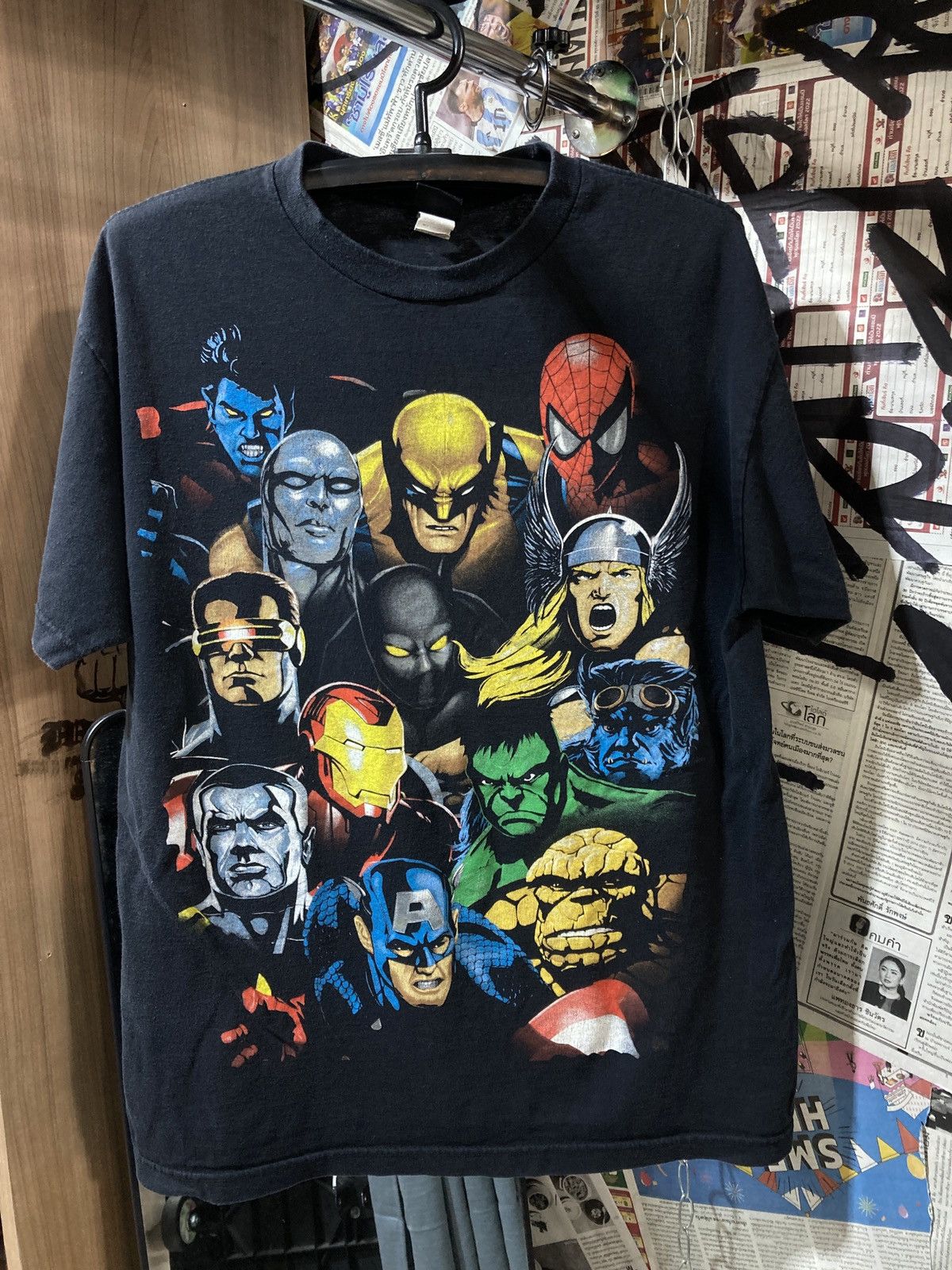 Marvel Comics × Vintage Y2K Marvel team tee Size US L / EU 52-54 / 3 - 1 Thumbnail