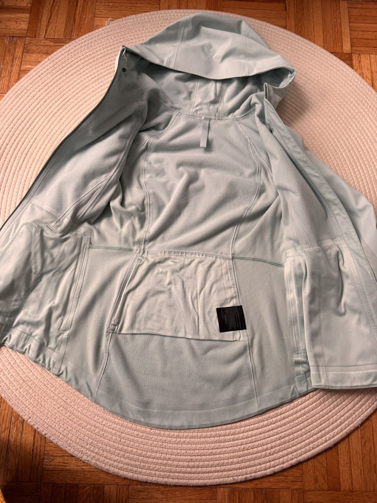 Lululemon Lululemon Cross Chill Jacket in Hazy Jade size 4 Size S / US 4 / IT 40 - 7 Thumbnail