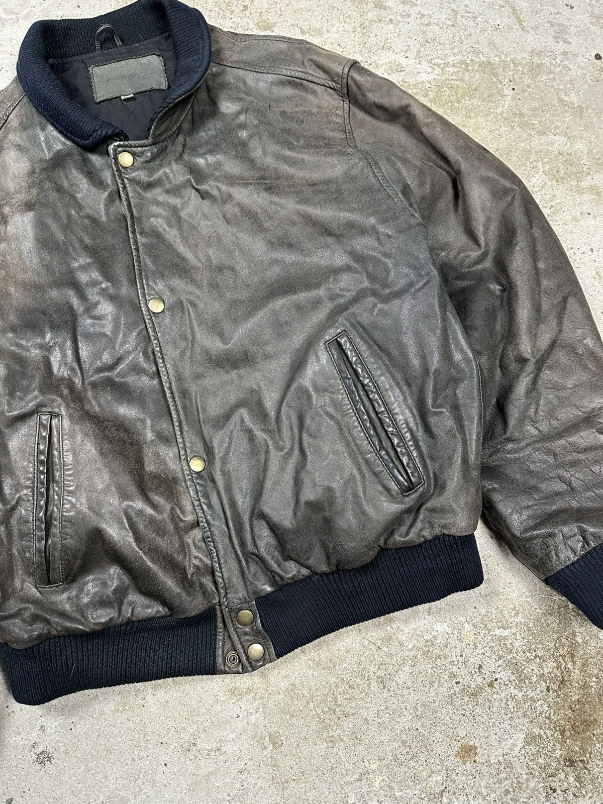 Other Vintage 90s Black Distressed Leather Bomber Jacket Army Size US XL / EU 56 / 4 - 7 Thumbnail