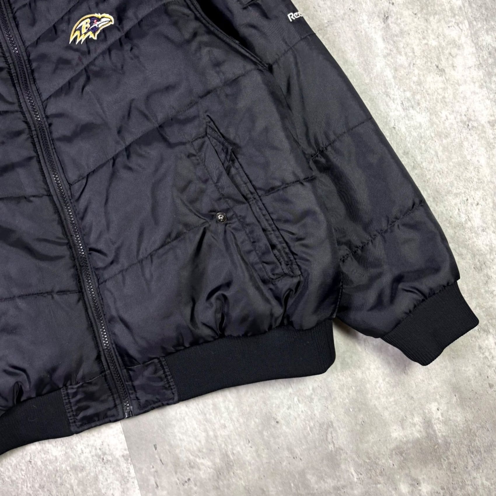 Reebok VINTAGE? No. Size US XL / EU 56 / 4 - 7 Thumbnail