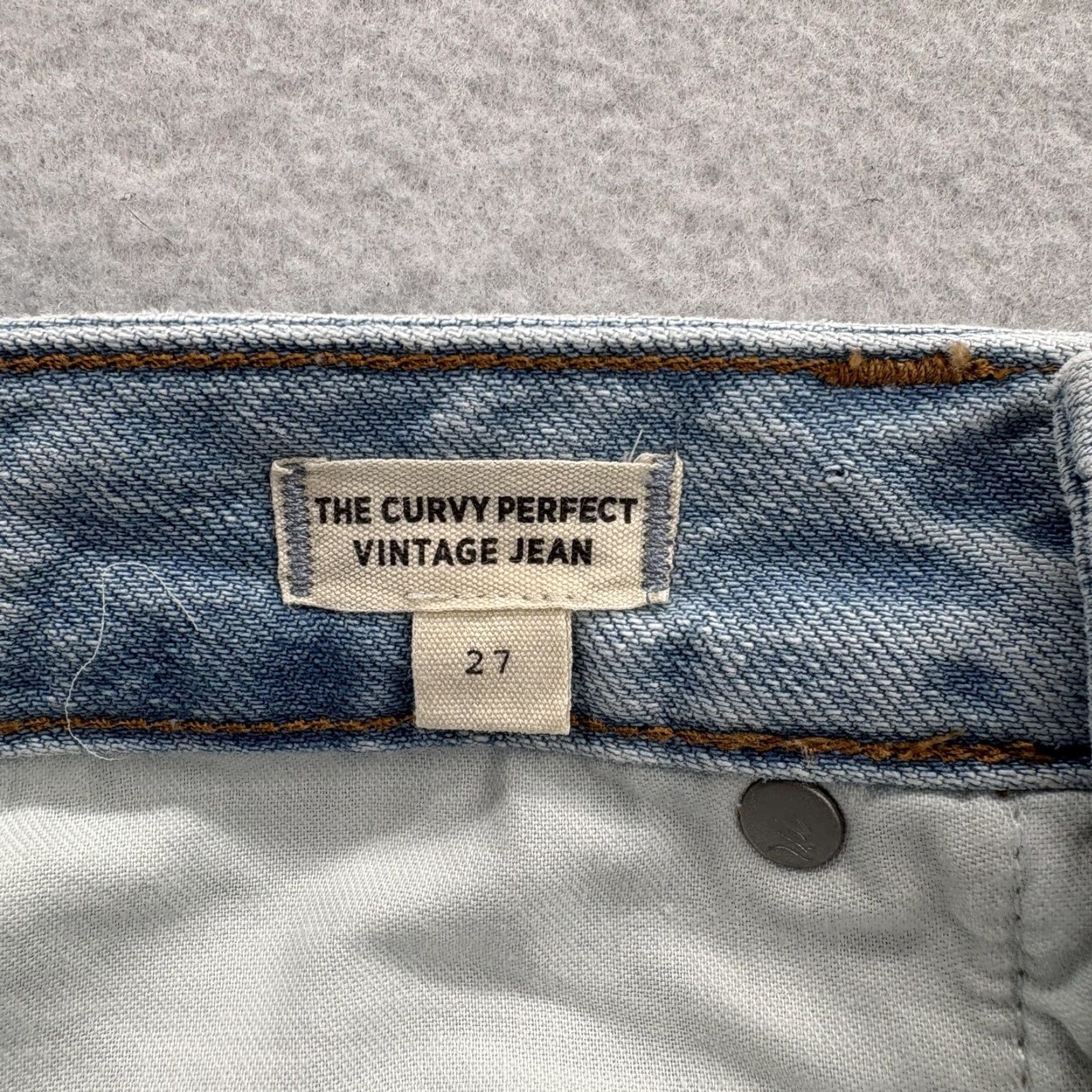 Madewell VINTAGE Madewell Curvy Perfect High Rise Jeans Womens 27 Blue Light Wash Tapered 5-Pocket Denim 100% Cotton Relaxed Fit Adult Womens Size 27" / US 4 / IT 40 - 5 Thumbnail