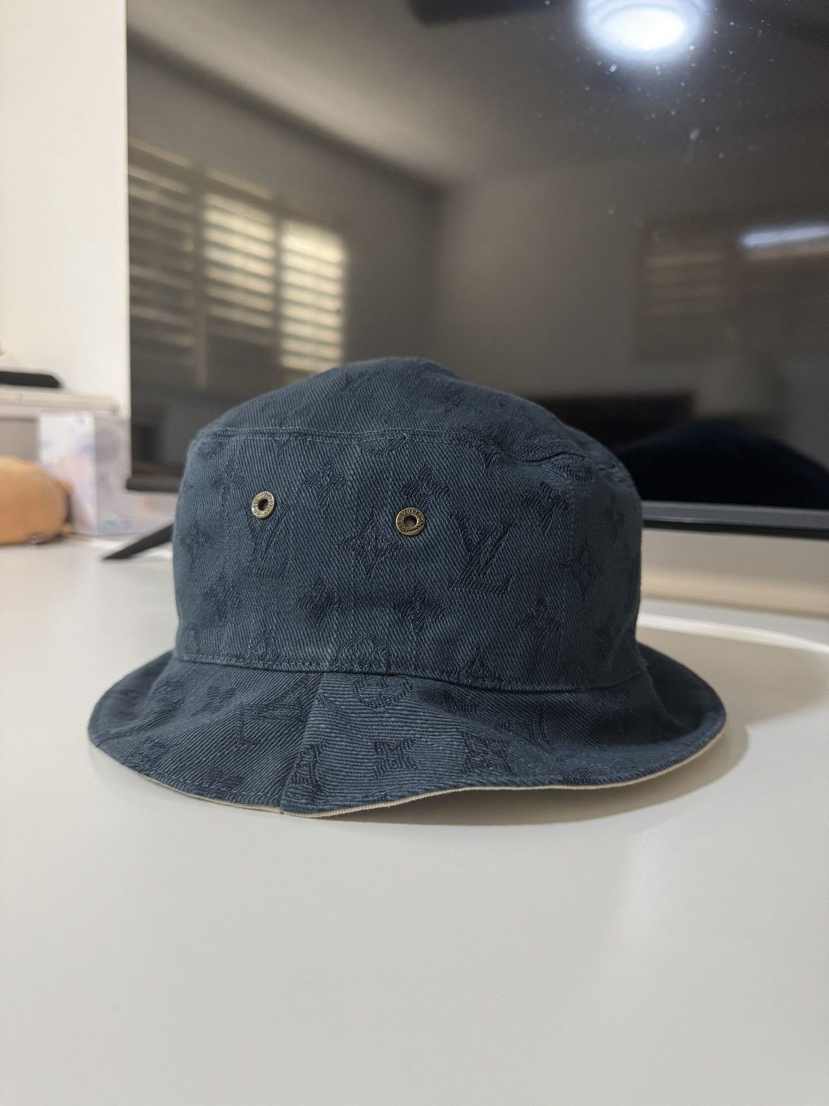 Louis Vuitton Louis Vuitton Virgil Denim/Beige Reversible Bucket Hat Size ONE SIZE - 2 Thumbnail