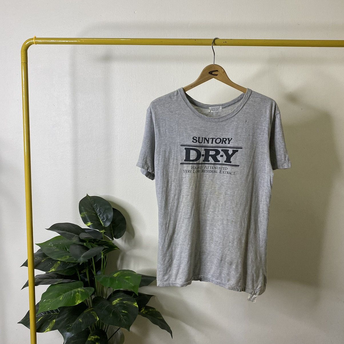 Japanese Brand × Vintage Vintage 1990s Suntory Boss Coffee Promo Tee Size US S / EU 44-46 / 1 - 1 Thumbnail