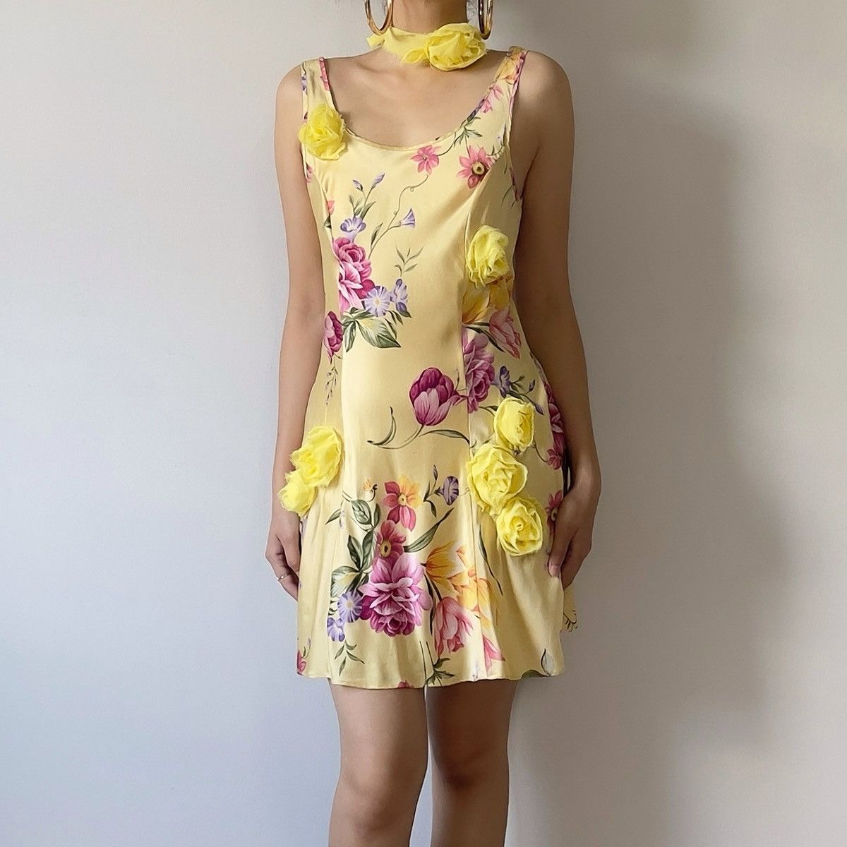 Victoria's Secret × Vintage Vintage VS Yellow Floral Silk Mini Dress (XS) Size XS / US 0-2 / IT 36-38 - 3 Thumbnail