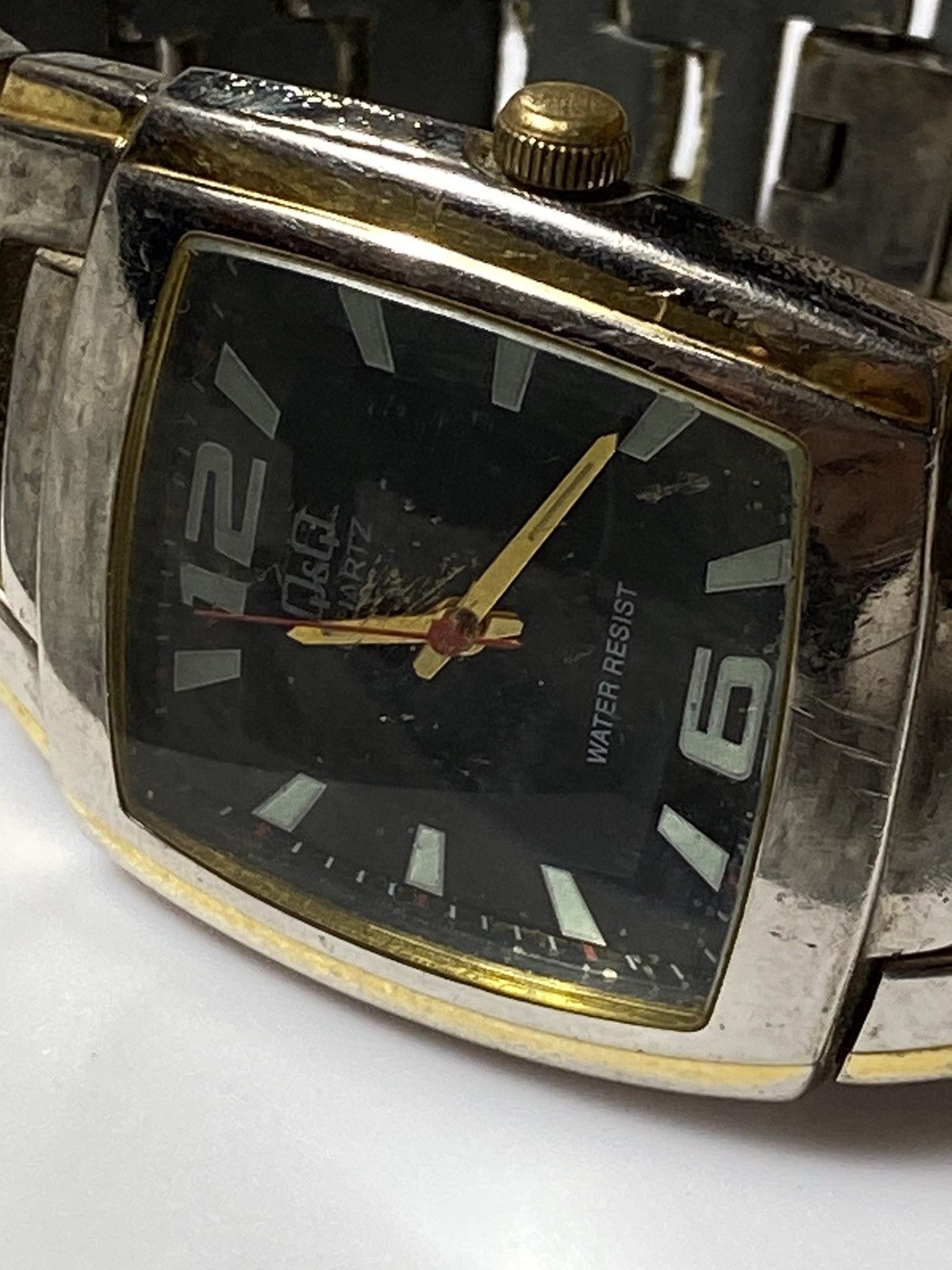 Japanese Brand Q&Q Retro Quartz Watch - Classic Japanese Brand Size ONE SIZE - 3 Thumbnail