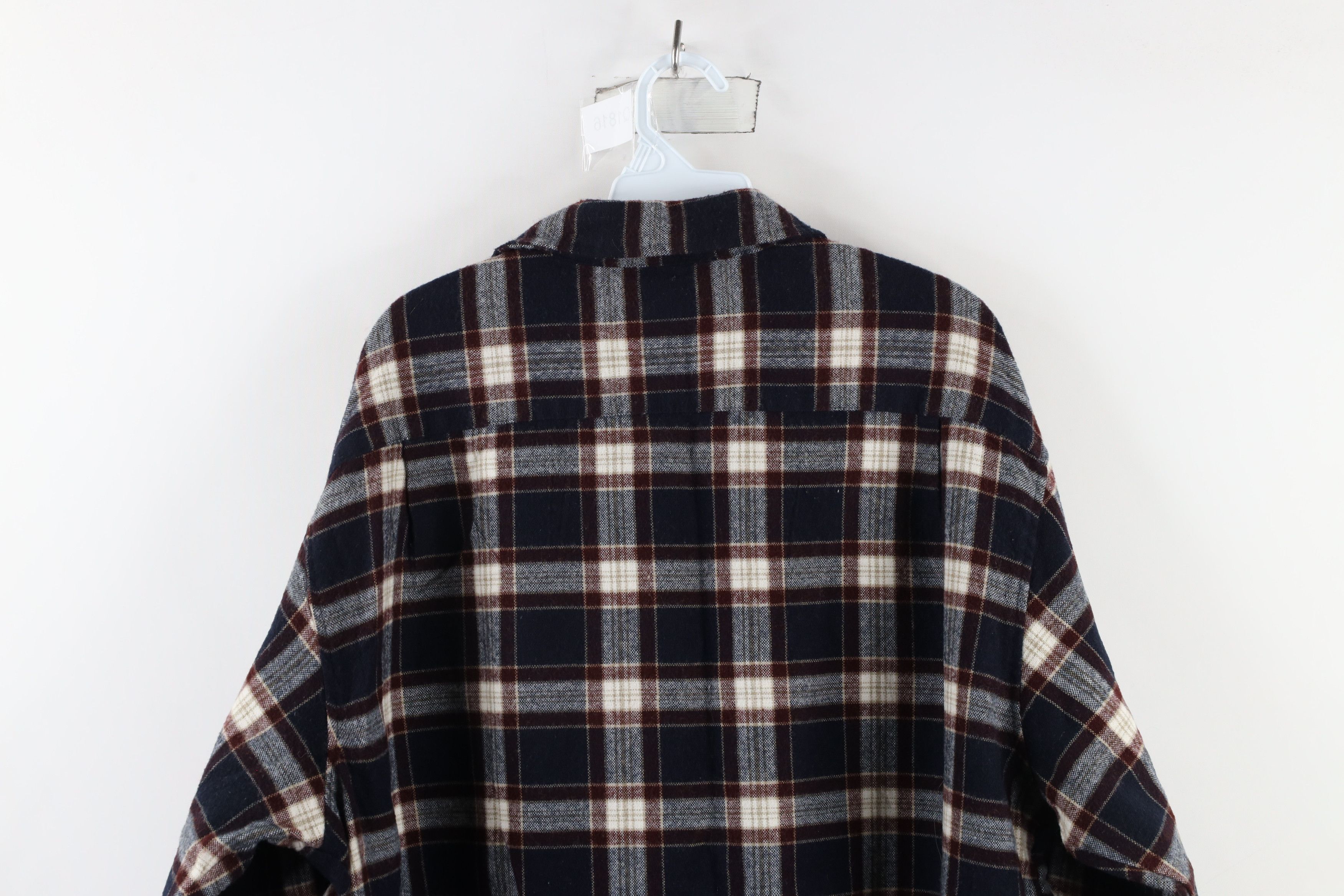 Vintage Vintage 70s Streetwear Knit Collared Button Shirt Plaid Size US XL / EU 56 / 4 - 8 Thumbnail