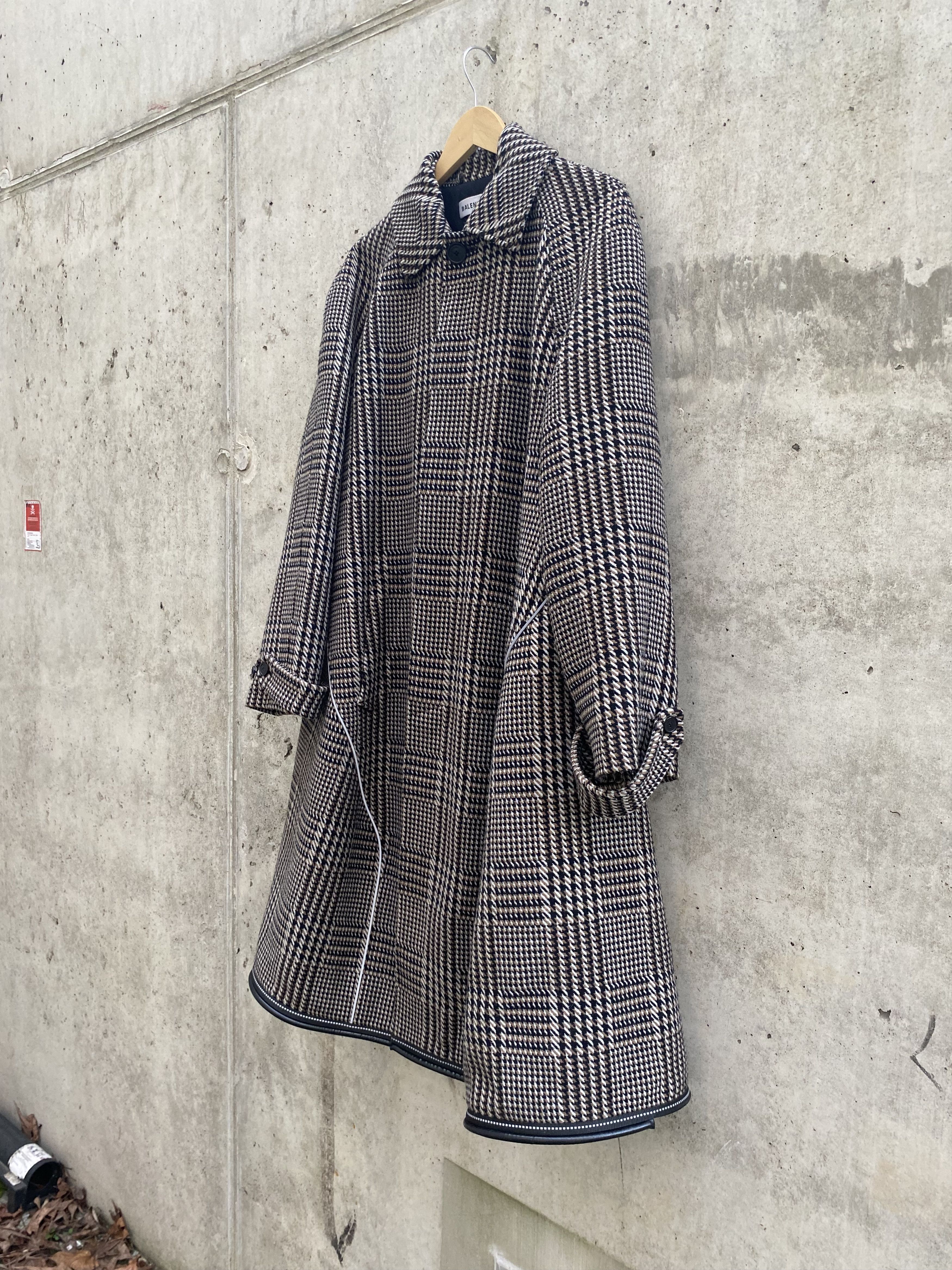 Balenciaga Balenciaga Pre-Fall 2018 Prince of Wales Check Coat Size US M / EU 48-50 / 2 - 4 Thumbnail