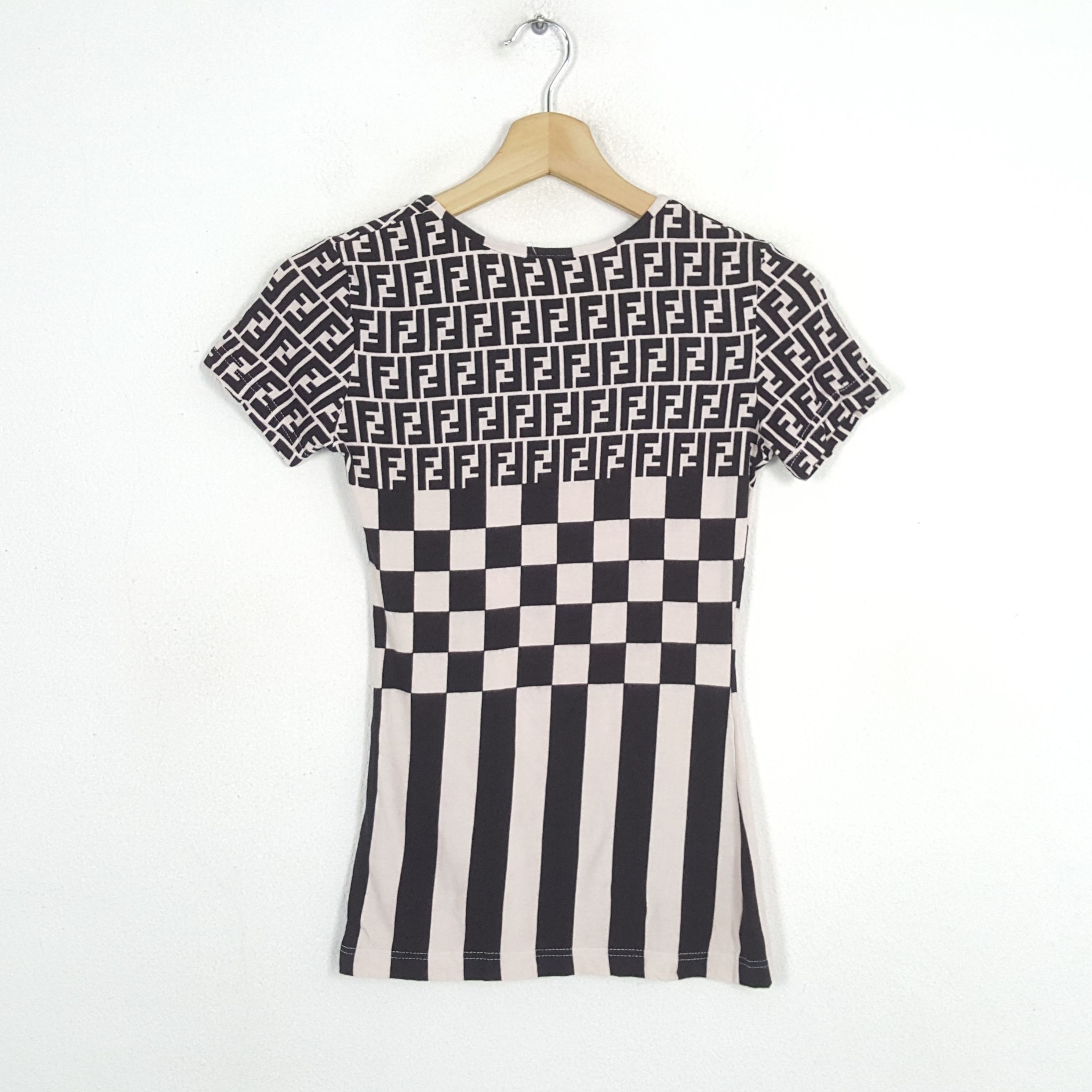 Fendi × Vintage Vintage FENDI Italian Fashion Brand Monogram Design T-Shirts Size XXS / US 00 / IT 34 - 3 Thumbnail