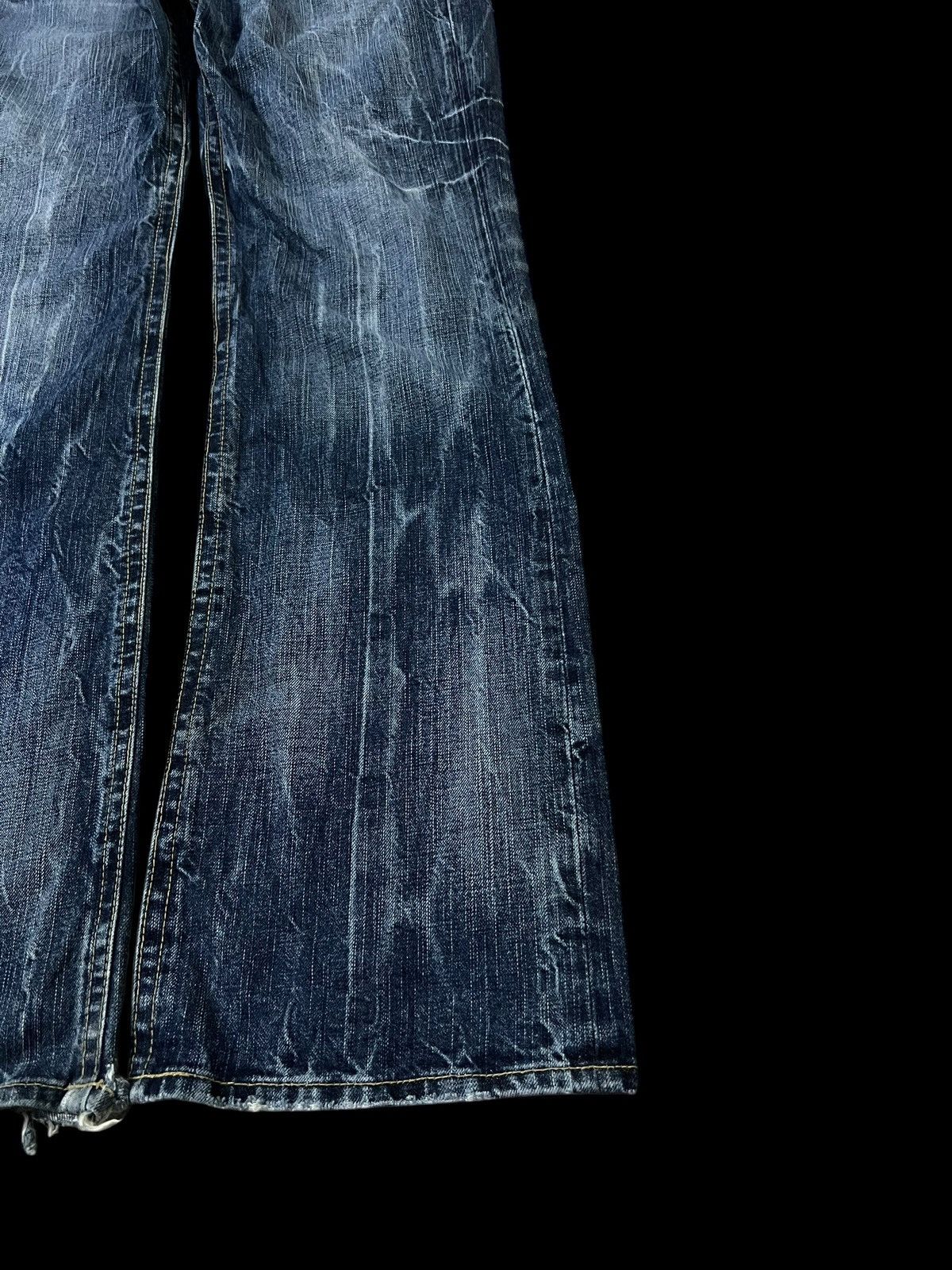 💥FLARE💥VINTAGE 90’s STYLE JAPANESE BRAND DISTRESS JEANS