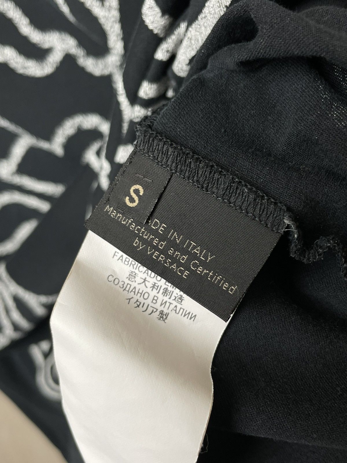 Versace Versace Medusa Distressed Tee T-shirt Size US S / EU 44-46 / 1 - 14 Thumbnail