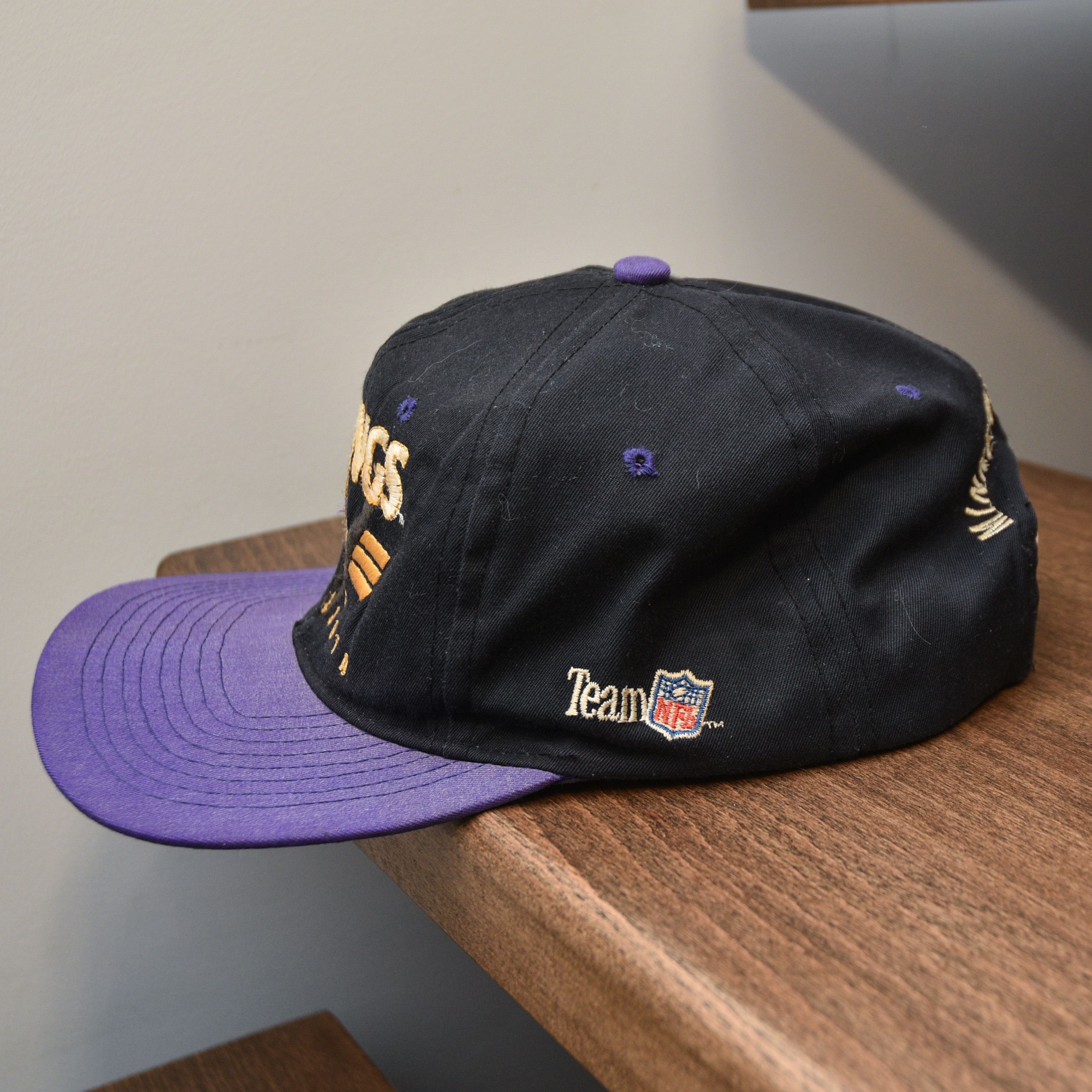 NFL Vintage 90s Minnesota Vikings hat NFL Retro Snapback Size ONE SIZE - 4 Thumbnail