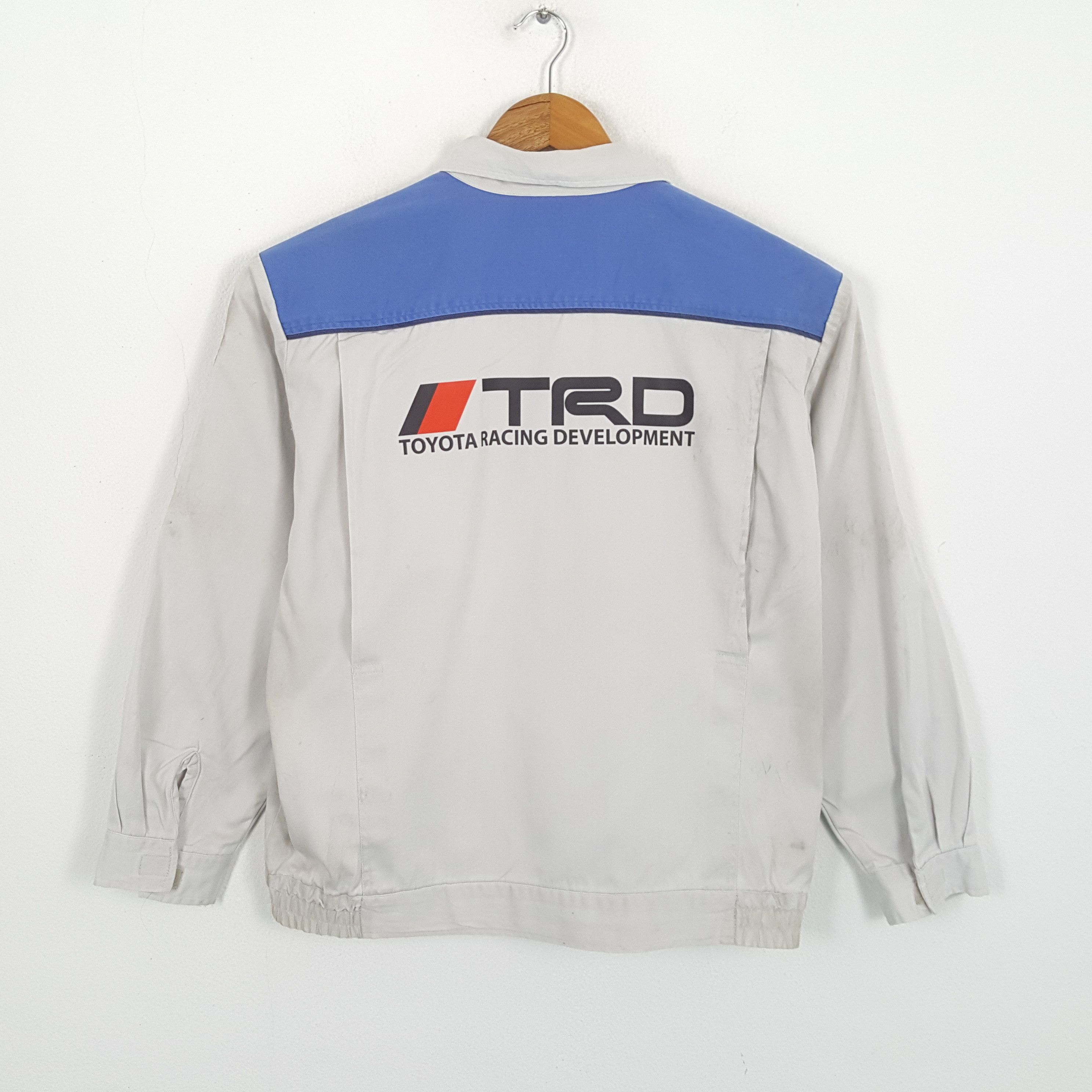 Vintage Vintage TRD TOYOTA RACING Japanese Brand Distressed Jacket Size US L / EU 52-54 / 3 - 1 Thumbnail