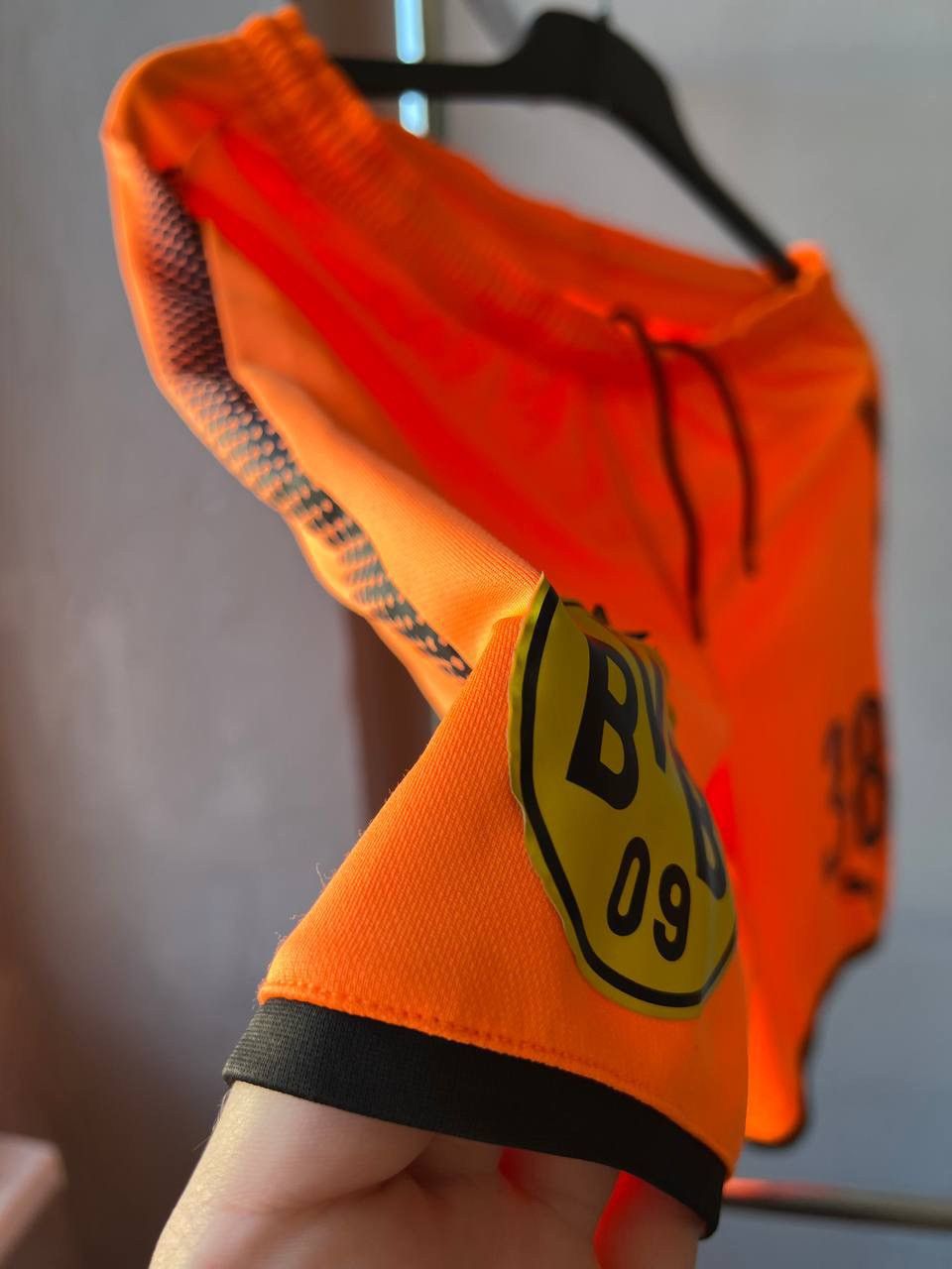 Puma 2017/18 BORUSSIA DORTMUND #38 BURKI GK SOCCER JERSEY/SHORTS Size US S / EU 44-46 / 1 - 13 Thumbnail
