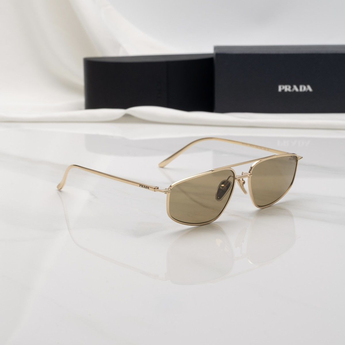 Prada NEW Prada Symbole sunglasses PR C51S 5AK70G Size ONE SIZE - 4 Thumbnail