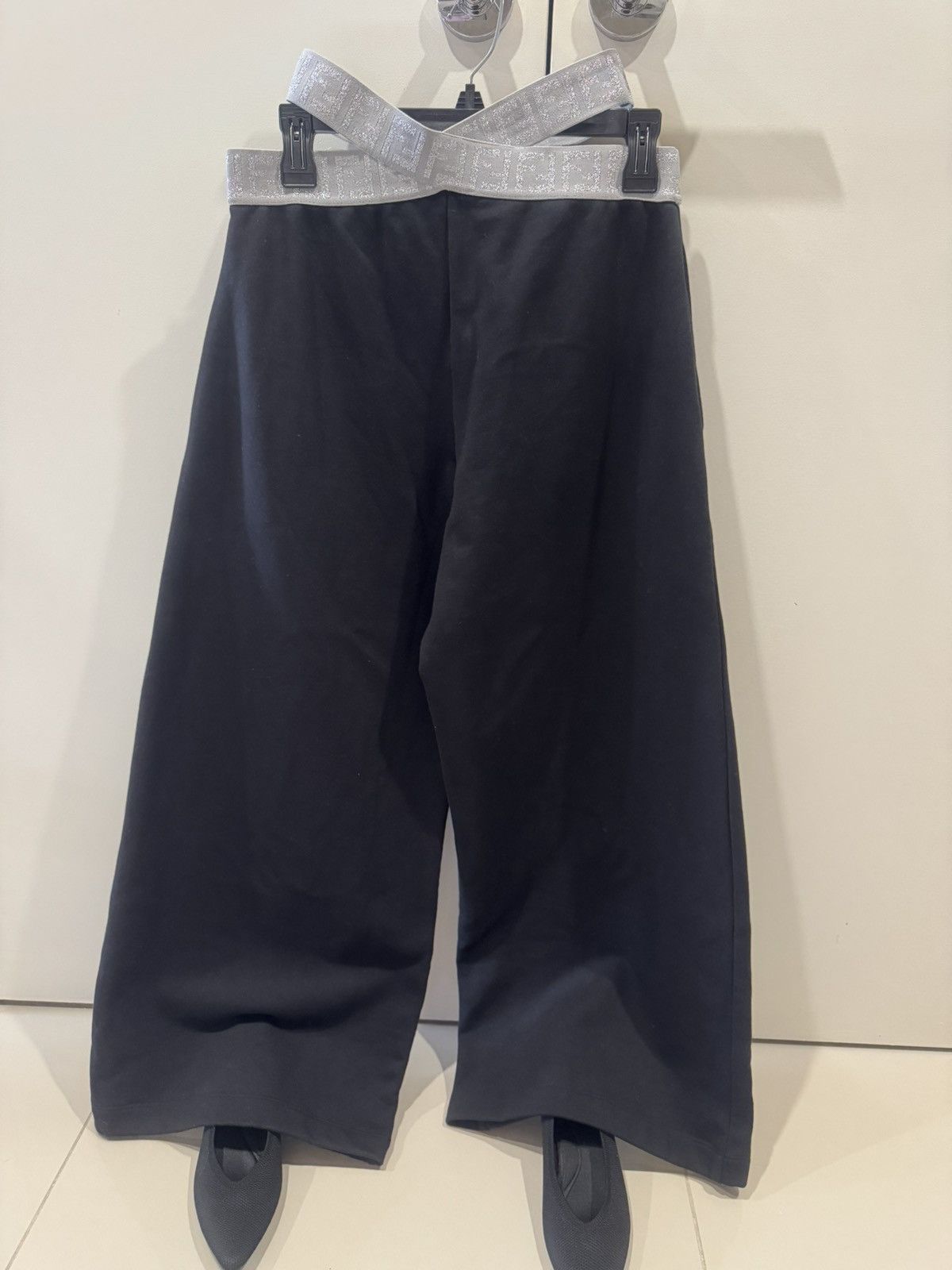 Fendi Fendi Black and Grey Logo Trouser Size Kids 12+ Size 26" / US 2 / IT 38 - 2 Thumbnail