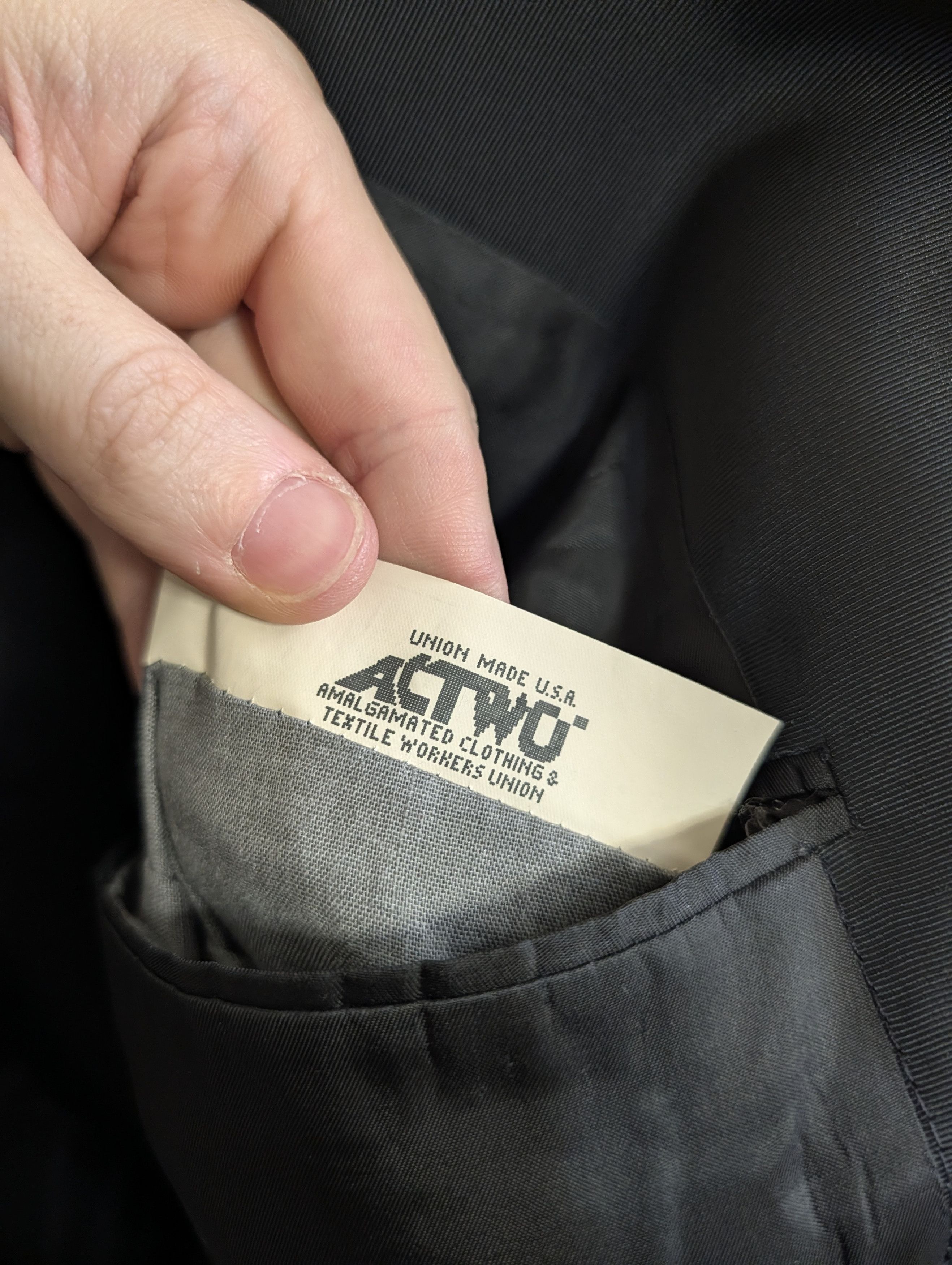 Polo Ralph Lauren Polo VTG MiUSA Black Satin Lapel Tuxedo Jacket 46R Size 46R - 13 Thumbnail