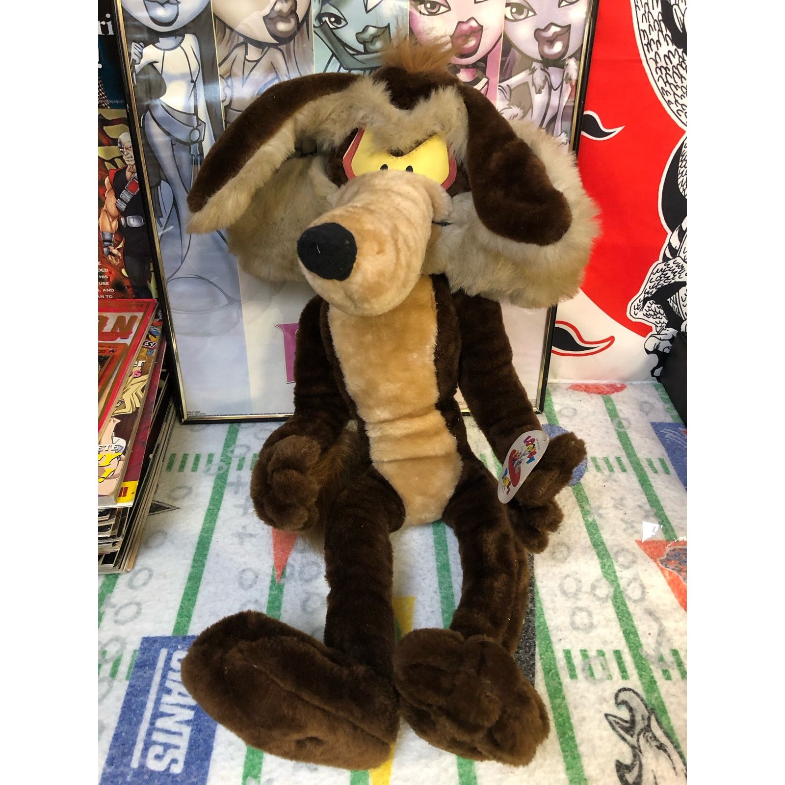 Gildan Wile E Coyote 32 inch Ace Plush 1996 NWT Posable Looney Size 26 - 1 Thumbnail