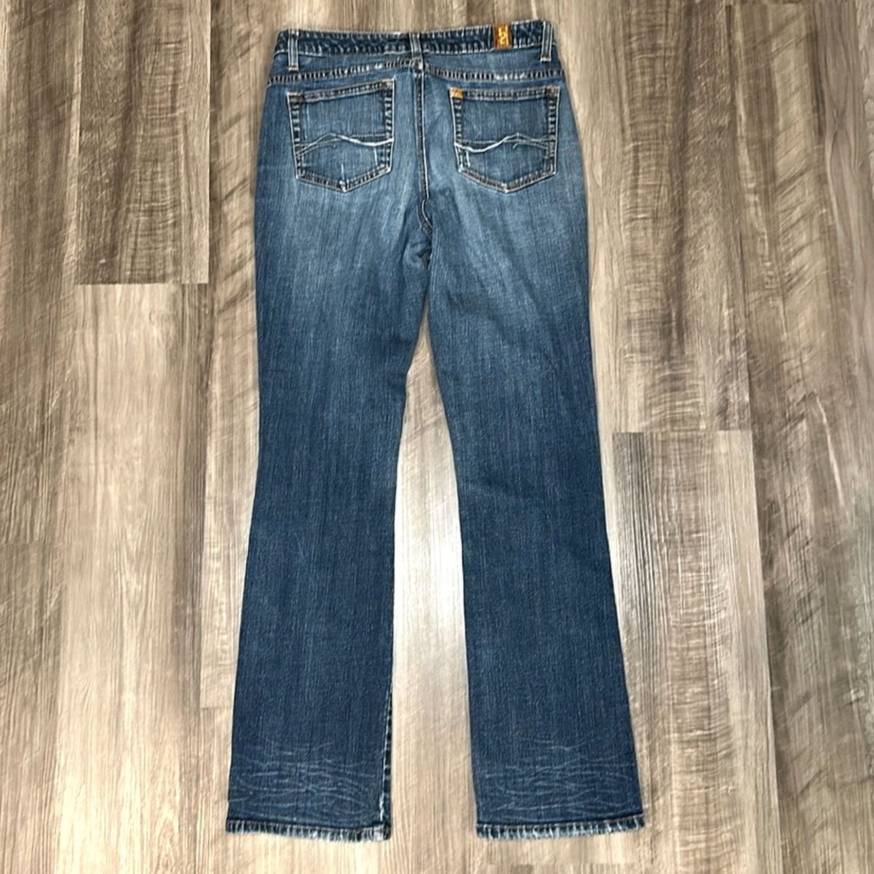 Wrangler Wrangler Aura Blue Boot Cut Jeans - Women 30 Regular Size 30, Bootcut, 32 Inseam, 40.5 Length, 8 Leg Opening, 10 Rise, 11.5 Thigh, MS10698 Size 30" / US 8 / IT 44 - 2 Thumbnail
