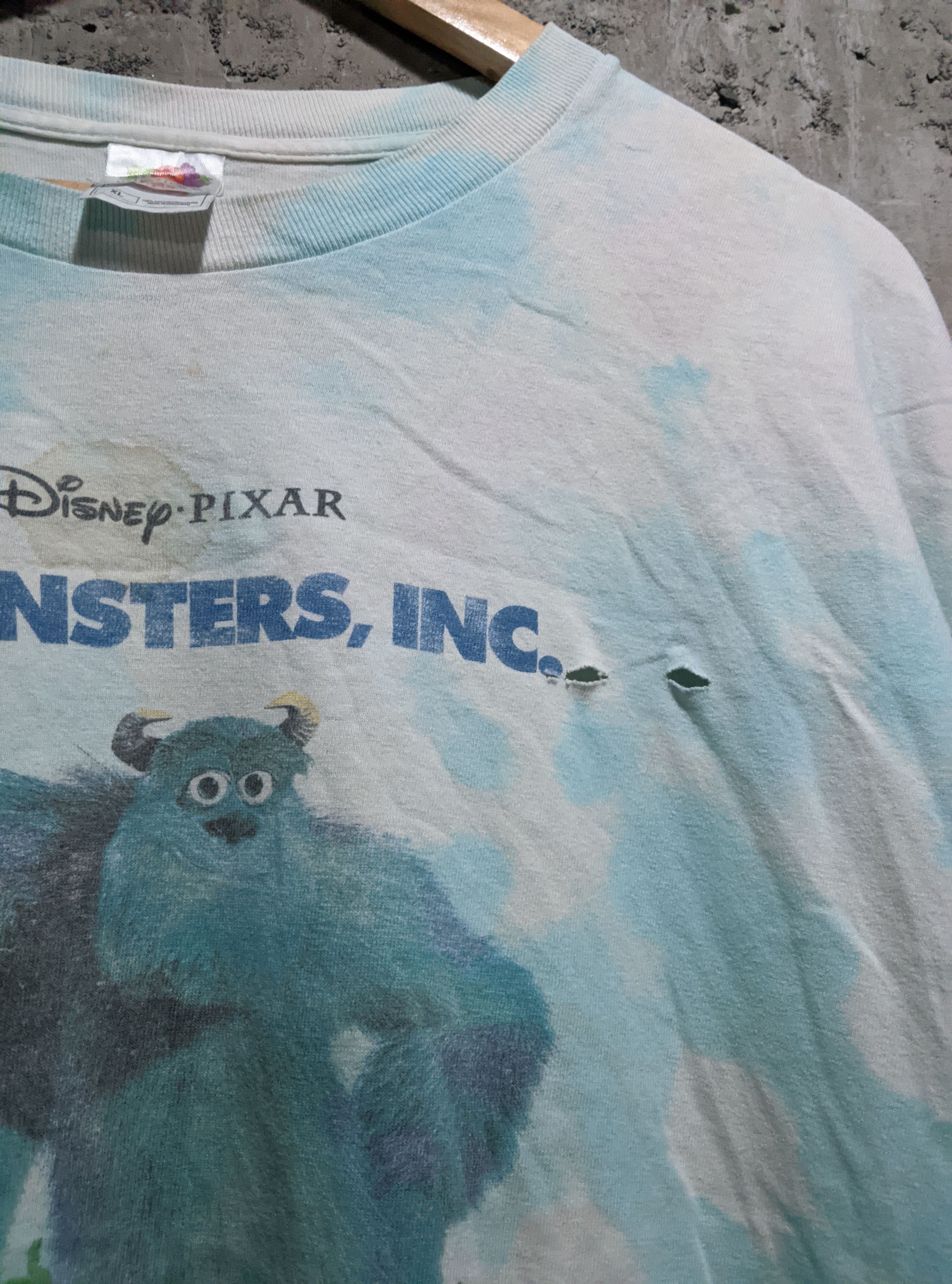 Vintage Vintage 2001 monsters inc Disney Pixar thrashed erd grunge Size US XL / EU 56 / 4 - 2 Thumbnail