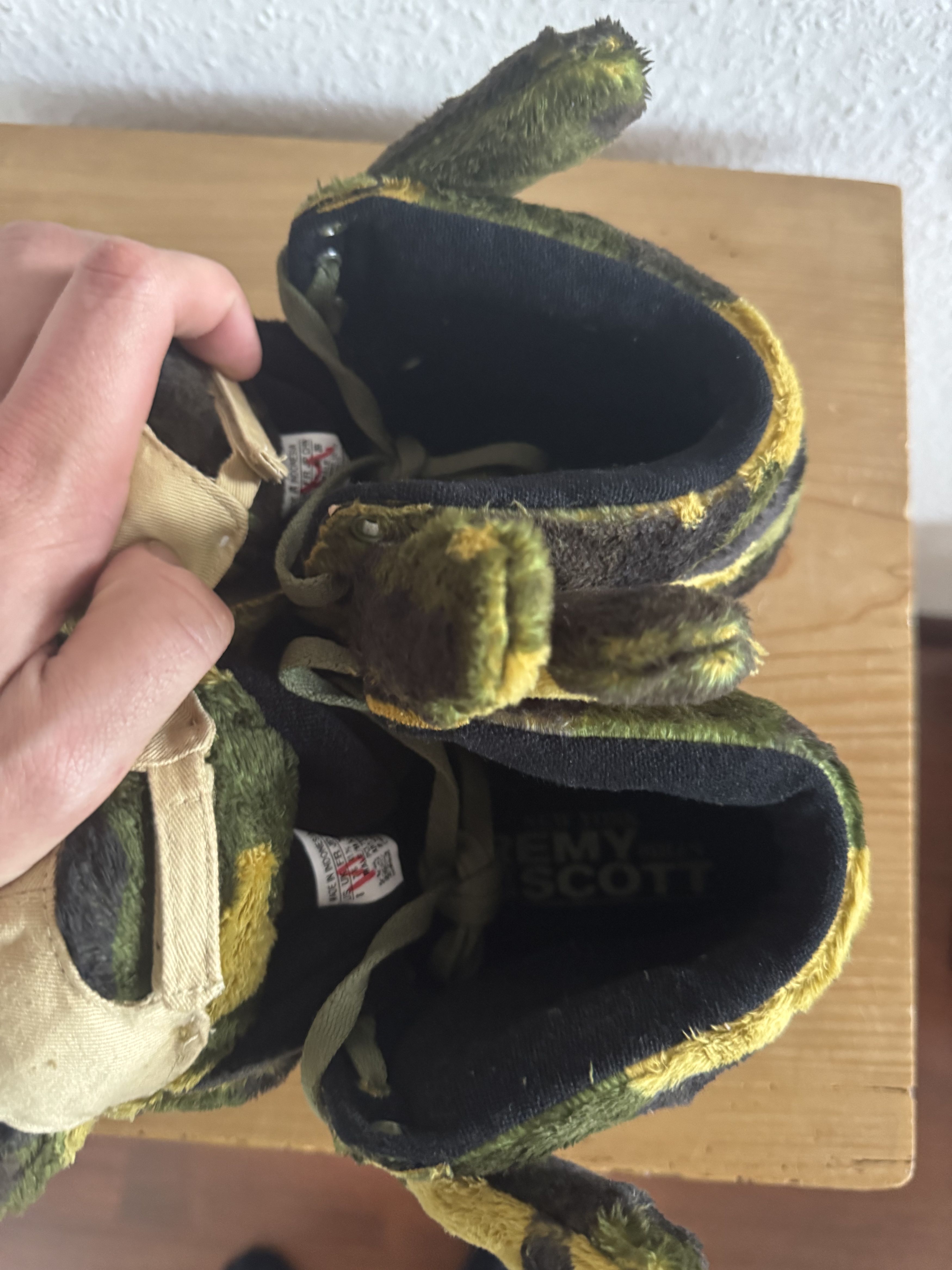 Adidas × Jeremy Scott JS Camo Teddy Bear High Top Sneakers Size US 8 / EU 41 - 10 Thumbnail