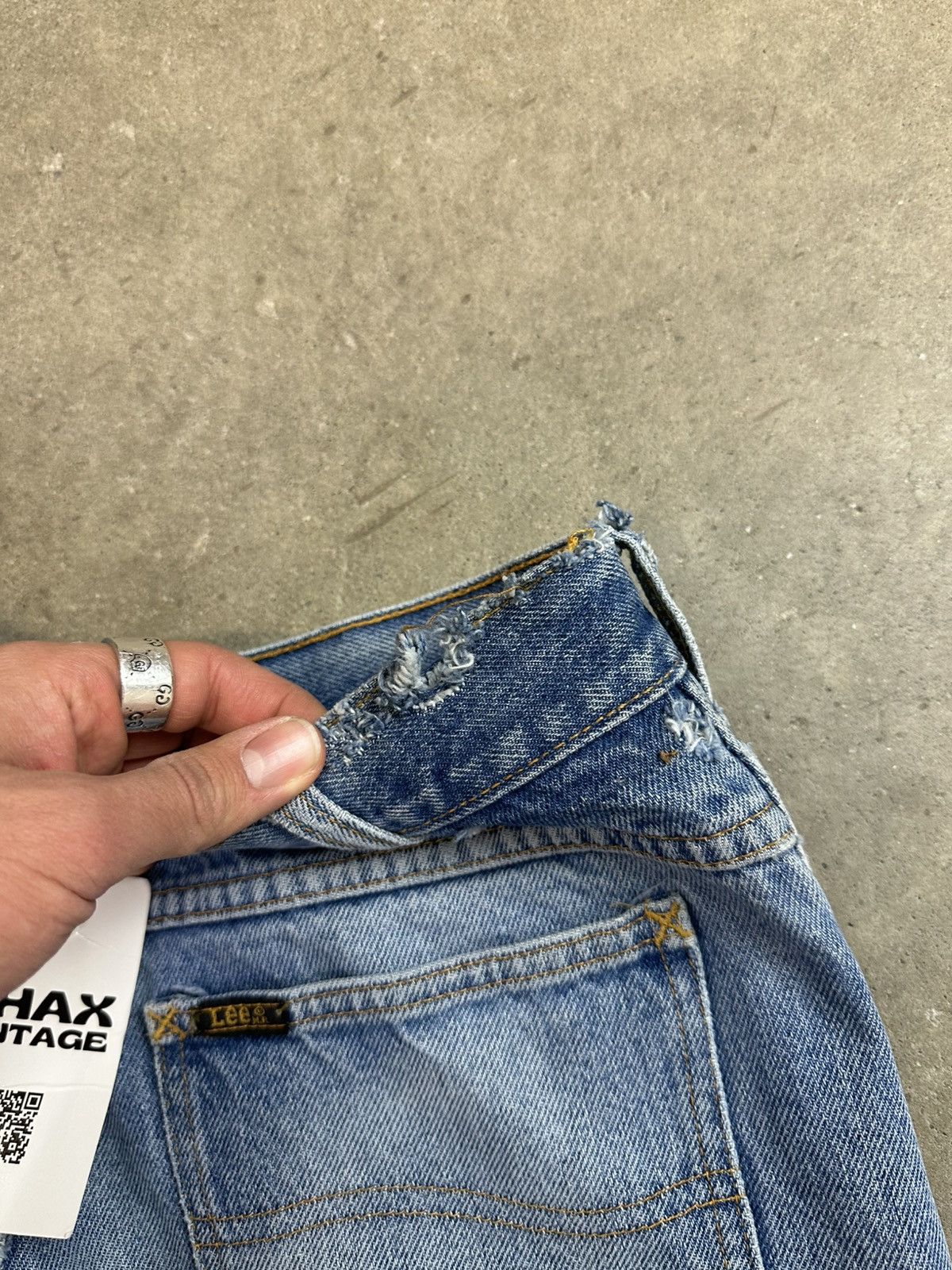 Lee × Vintage vintage 80s lee light wash distressed thrashed denim 33 Size US 33 - 7 Thumbnail