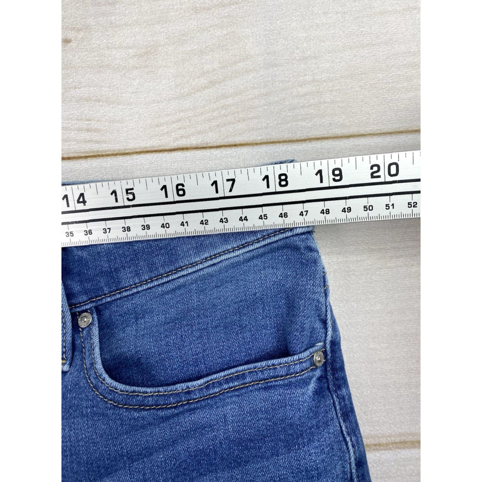 Vintage Chico's Jeans Cropped Slim Leg High Rise Blue Denim 16 Slimming Pockets 5-Pocket Womens Boys Girls Vintage No Size 38" / US 16 / IT 52 - 6 Thumbnail
