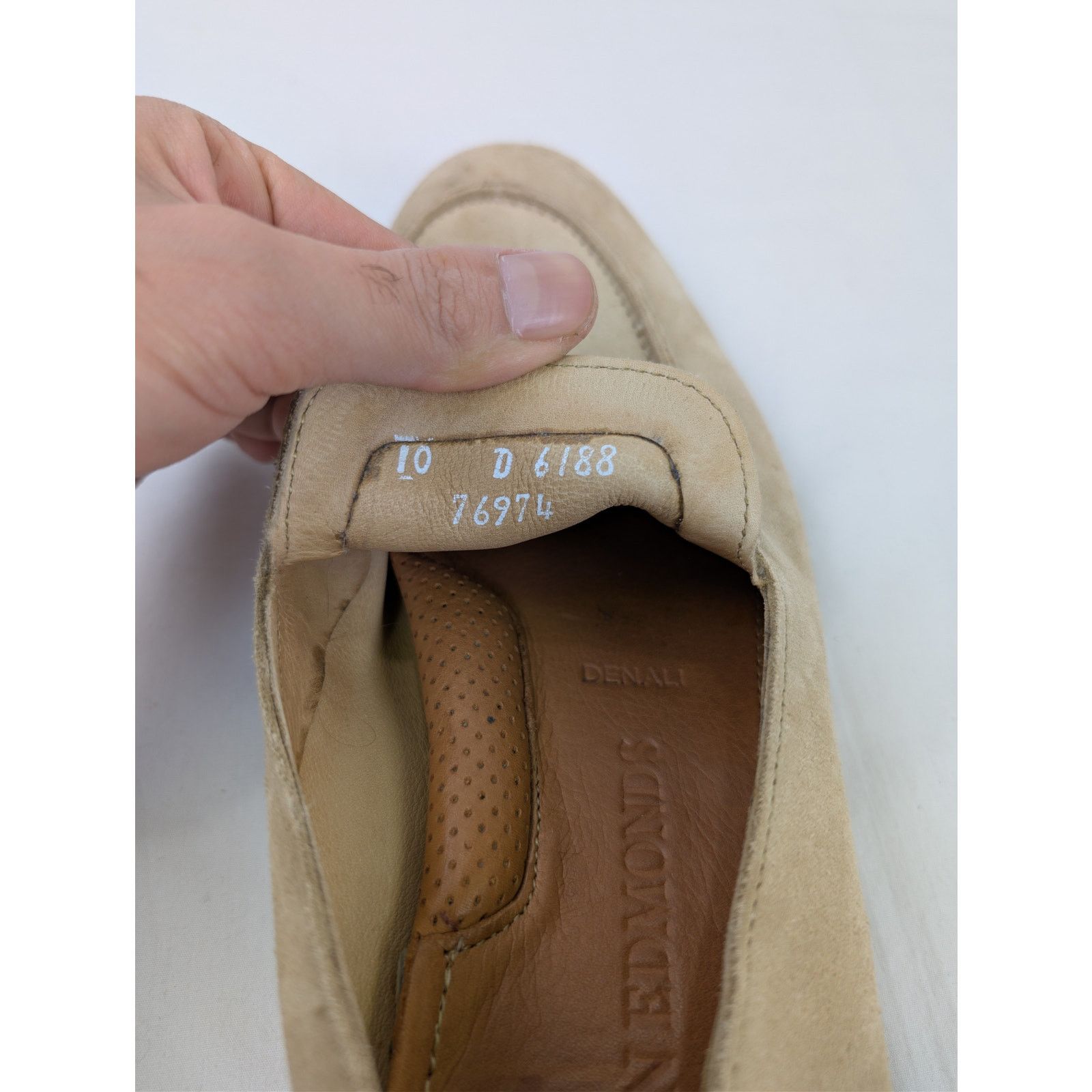 Allen Edmonds o1rshd1 CC20 Denali Venetian slip-on loafer Boots bone/beige Size US 10 / EU 43 - 15 Thumbnail