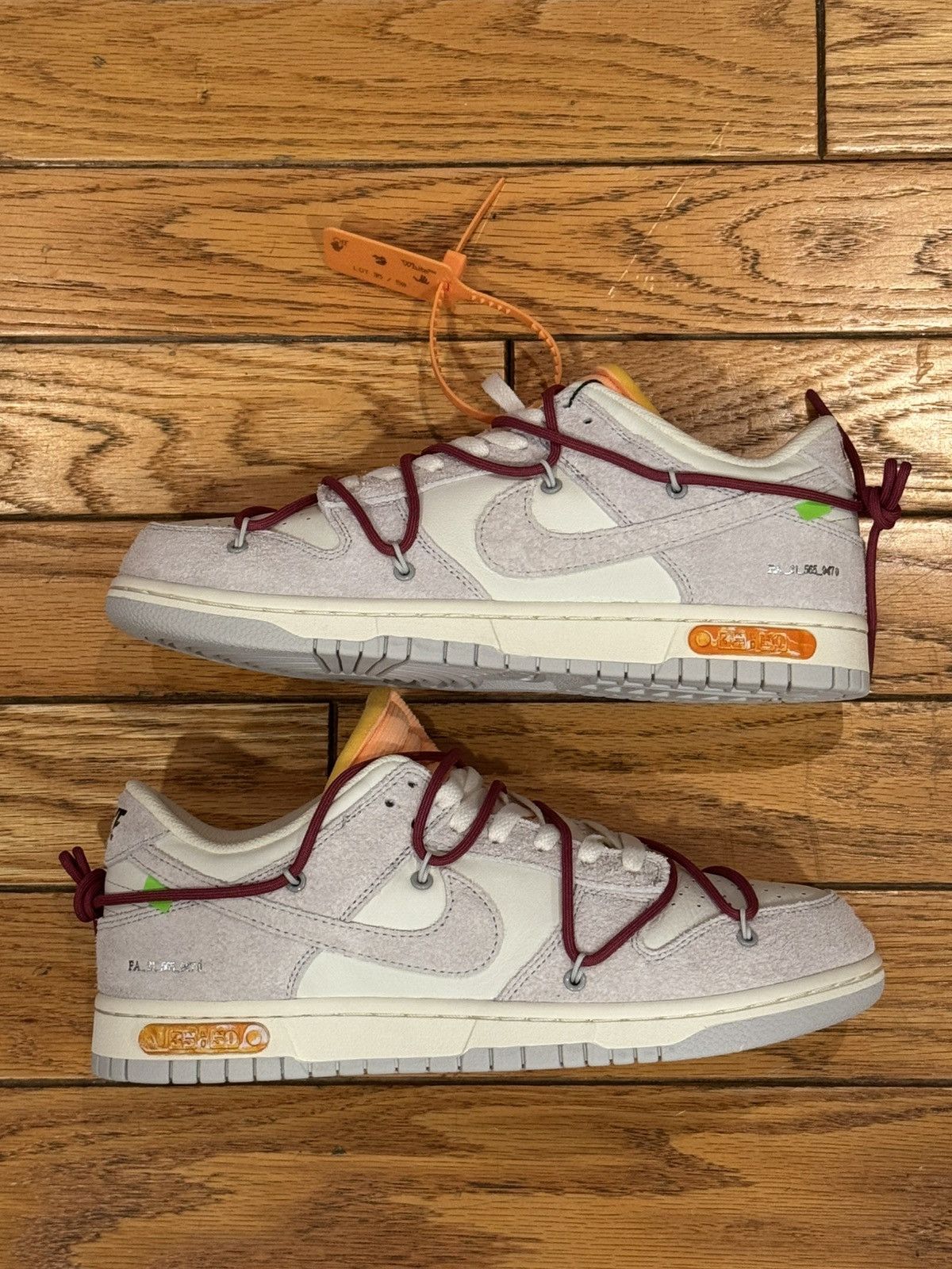 Nike × Off-White Nike x Off White Dunk Low ‘Lot 35’ Size US 10 / EU 43 - 2 Thumbnail